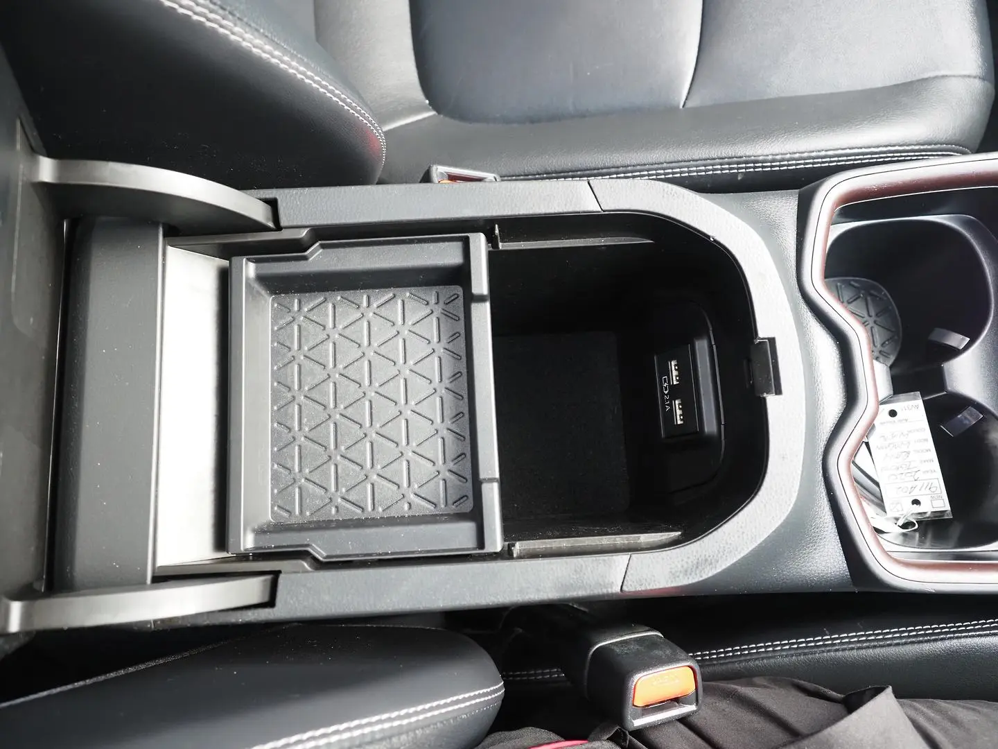 2020 Toyota RAV4 Gallery Image 20