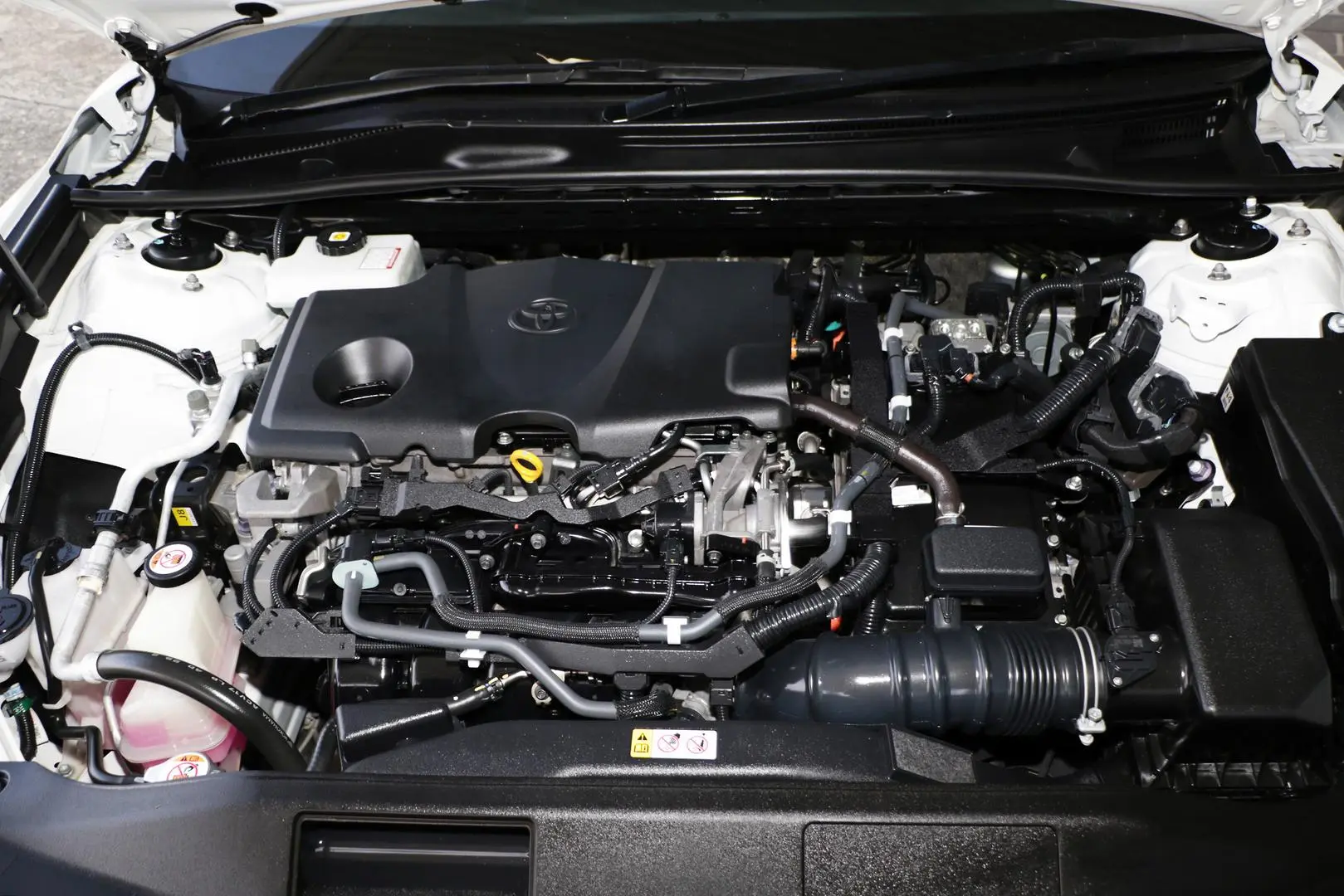 2020 Toyota Camry Gallery Image 19