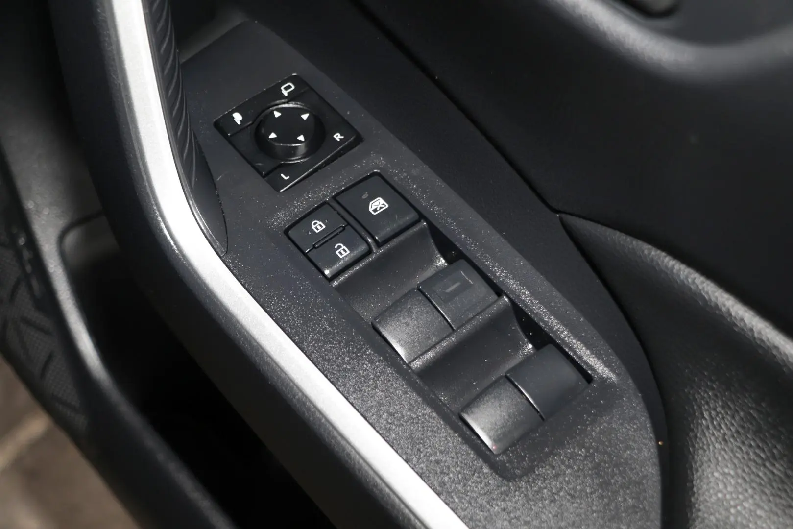 2024 Toyota RAV4 Gallery Image 19