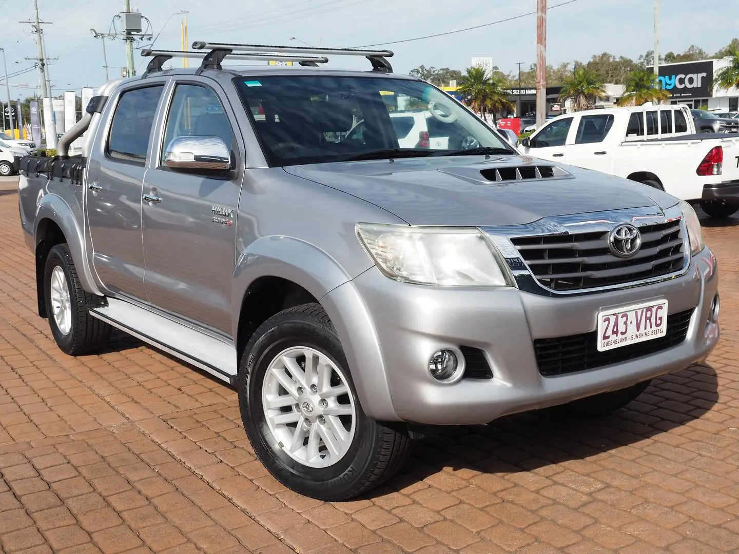 2015 Toyota Hilux Gallery Image 1