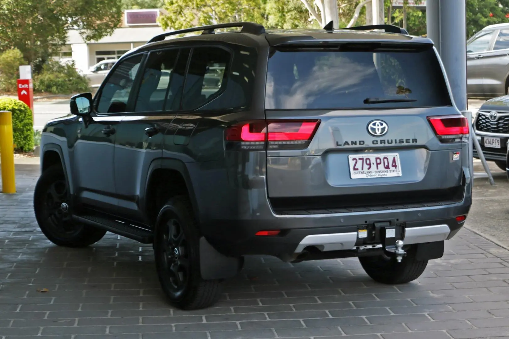 2023 Toyota Landcruiser Gallery Image 3