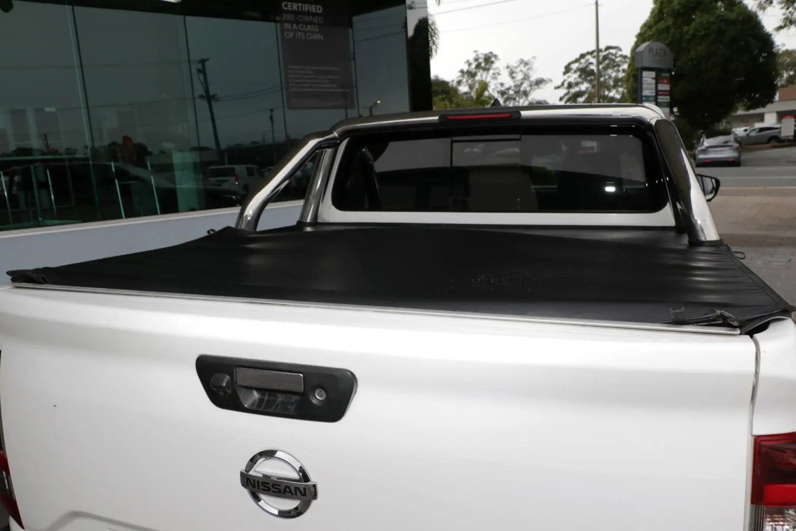 2021 Nissan Navara Gallery Image 21