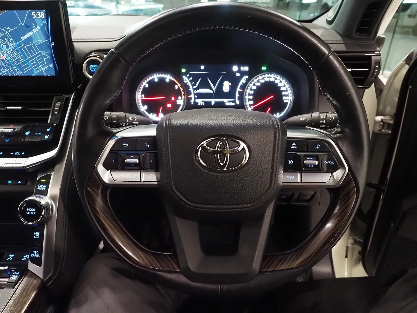 2022 Toyota Landcruiser Gallery Image 34