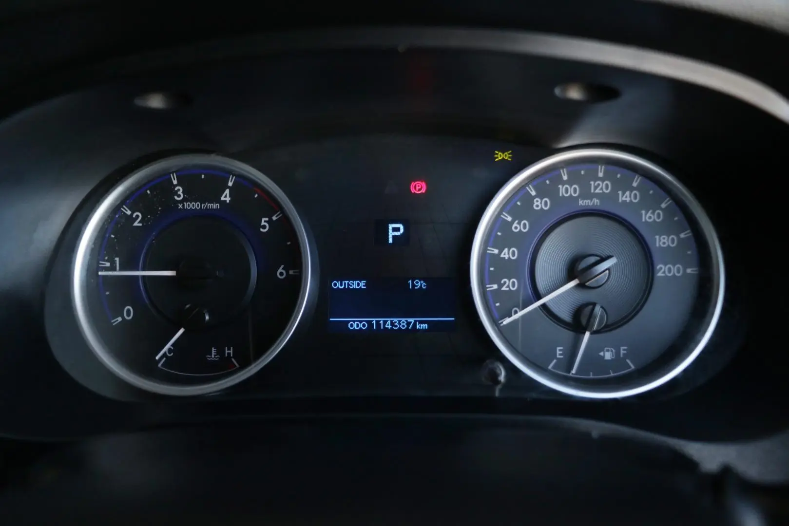 2018 Toyota Hilux Gallery Image 12