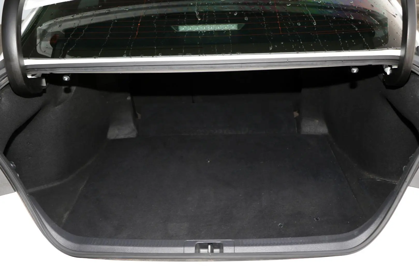 2020 Toyota Camry Gallery Image 21