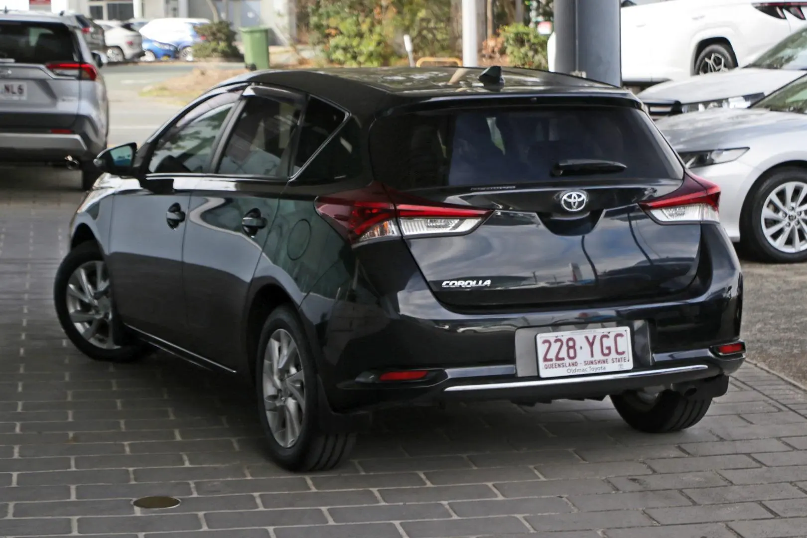 2018 Toyota Corolla Gallery Image 2
