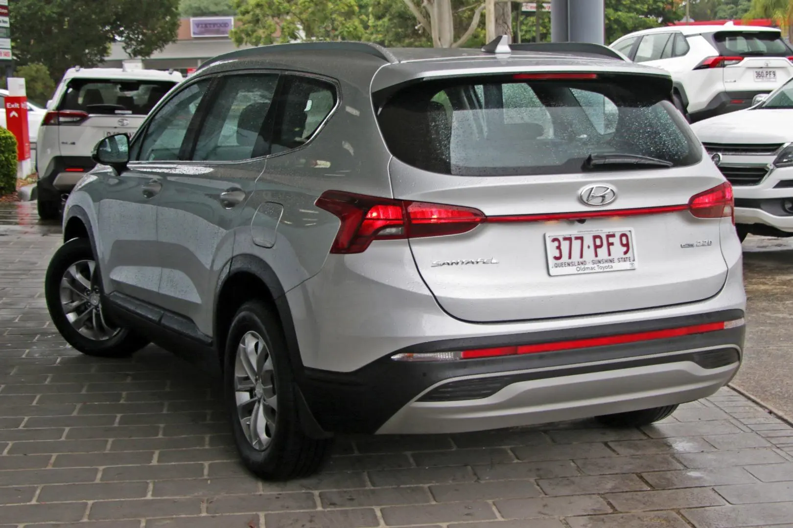 2023 Hyundai Santa Fe Gallery Image 2