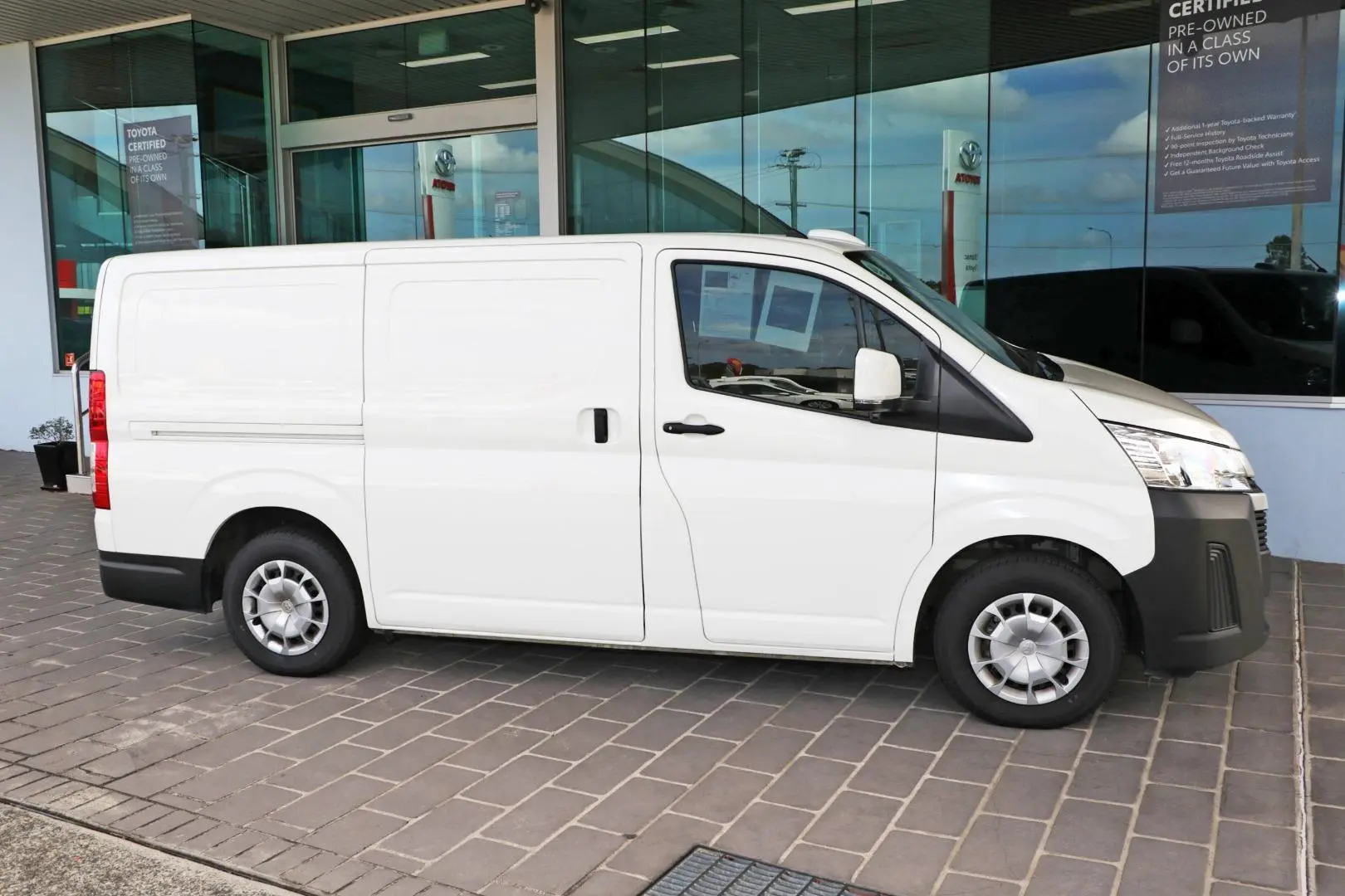 2024 Toyota Hiace Gallery Image 5