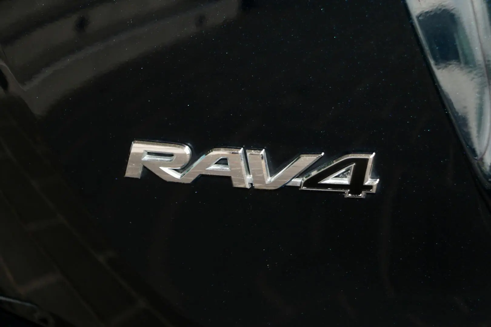2017 Toyota RAV4 Gallery Image 19