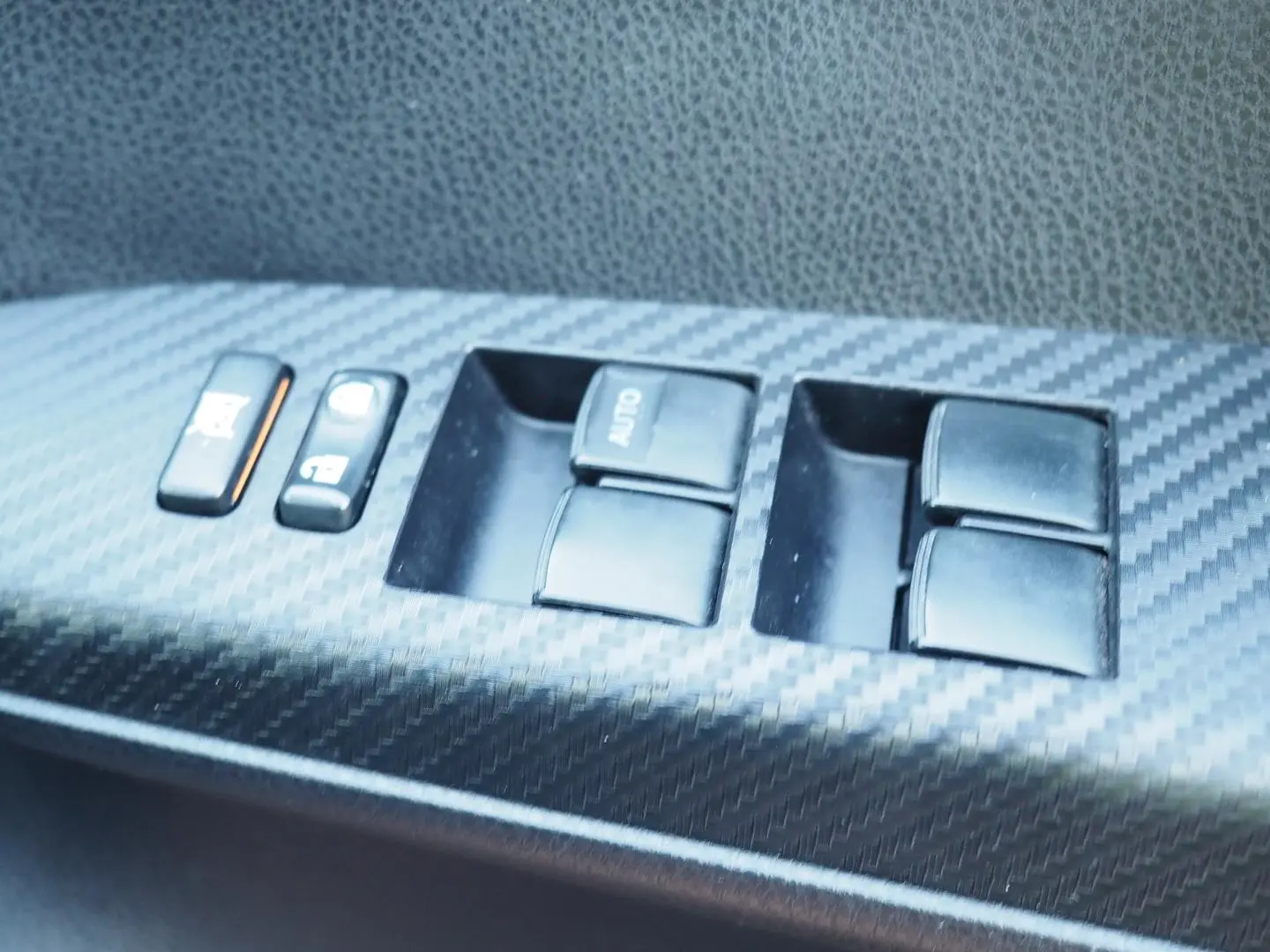 2013 Toyota RAV4 Gallery Image 28