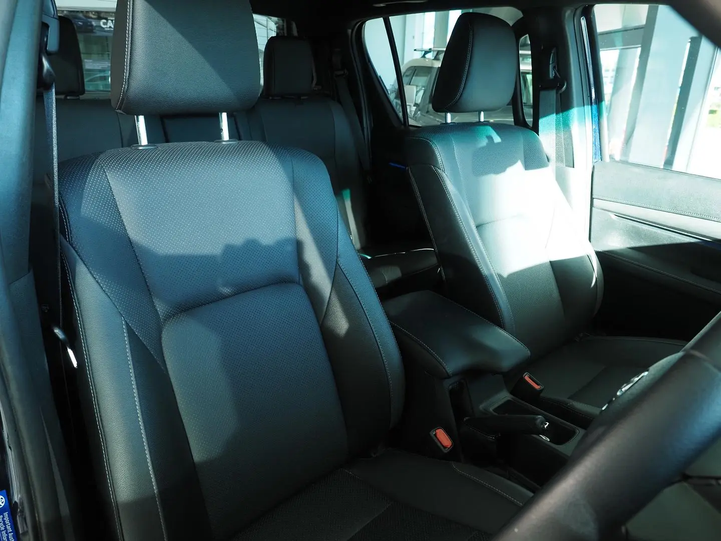 2025 Toyota Hilux Gallery Image 16