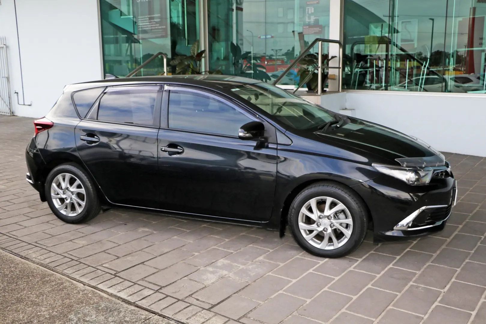2018 Toyota Corolla Gallery Image 5