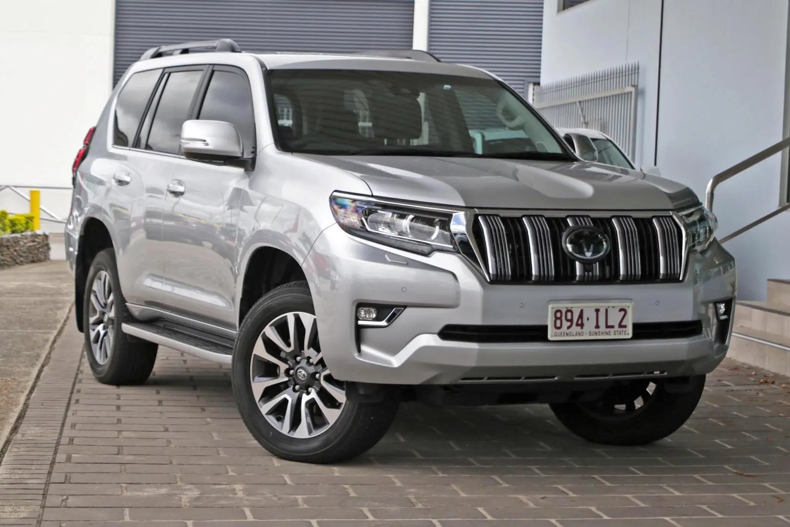 2023 Toyota Landcruiser Prado Image 3