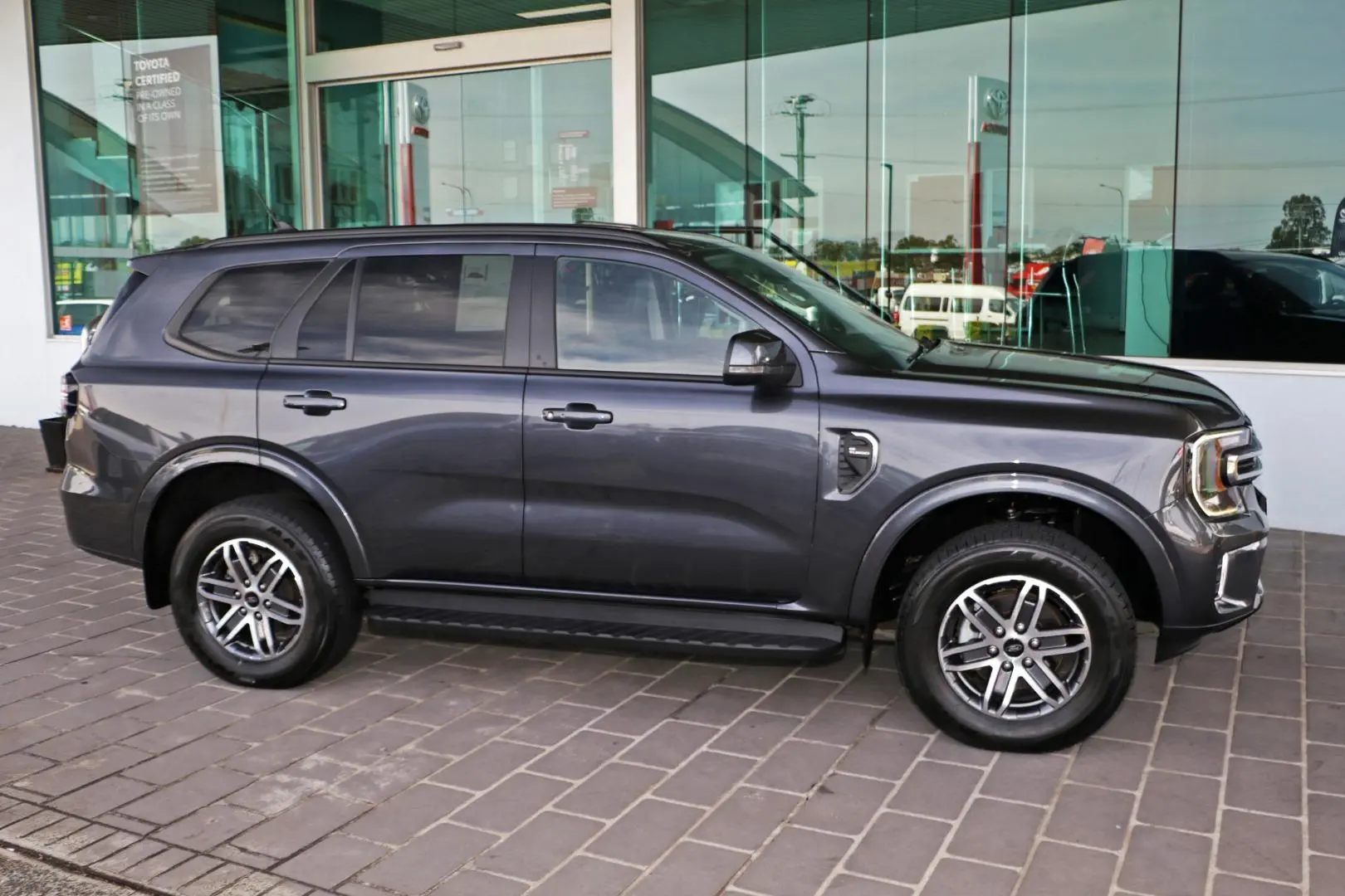 2022 Ford Everest Gallery Image 5