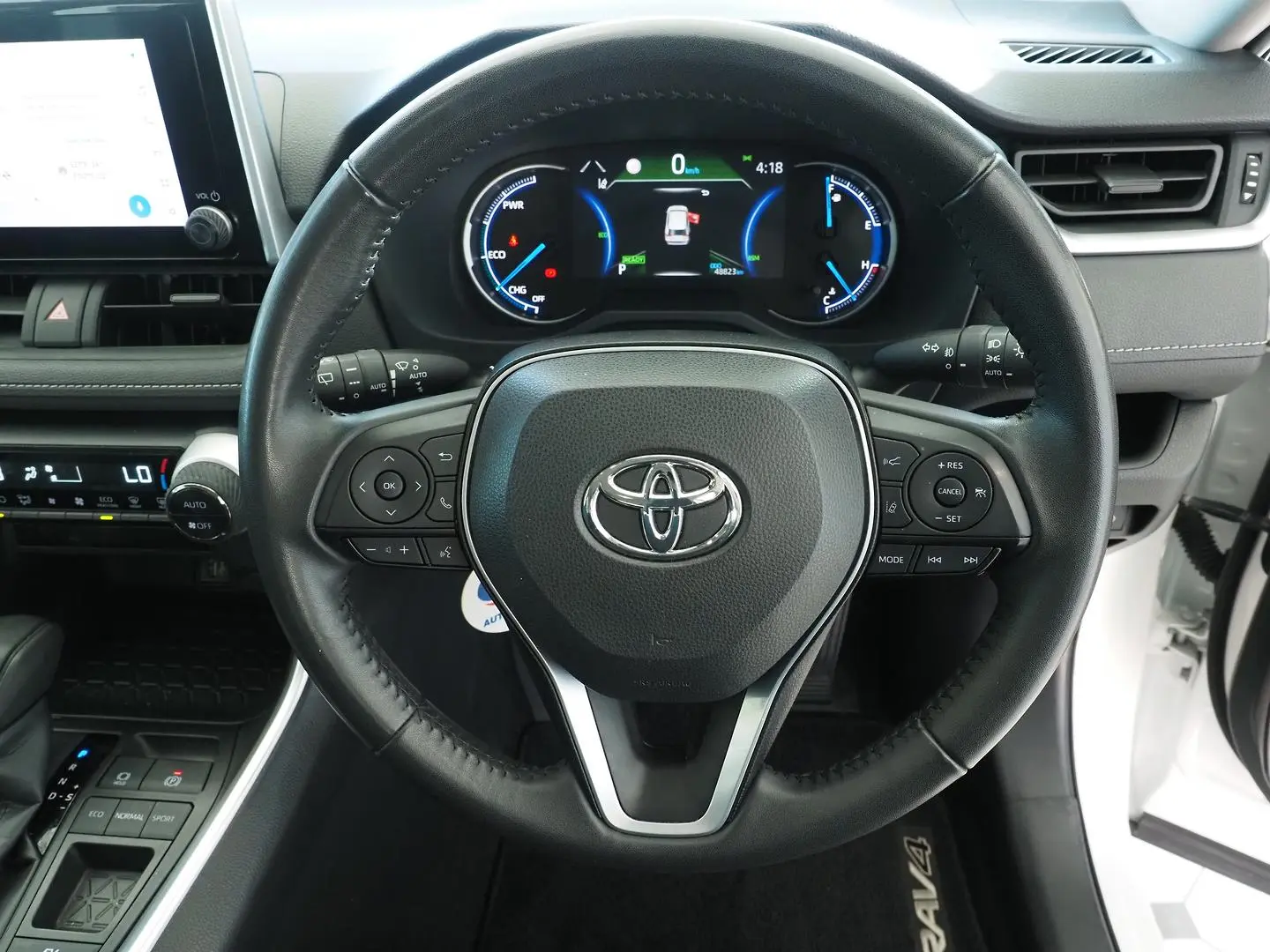 2024 Toyota RAV4 Gallery Image 19