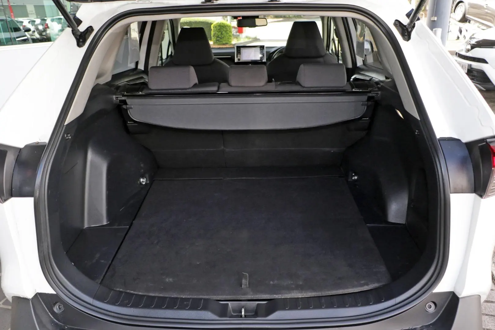 2022 Toyota RAV4 Gallery Image 23