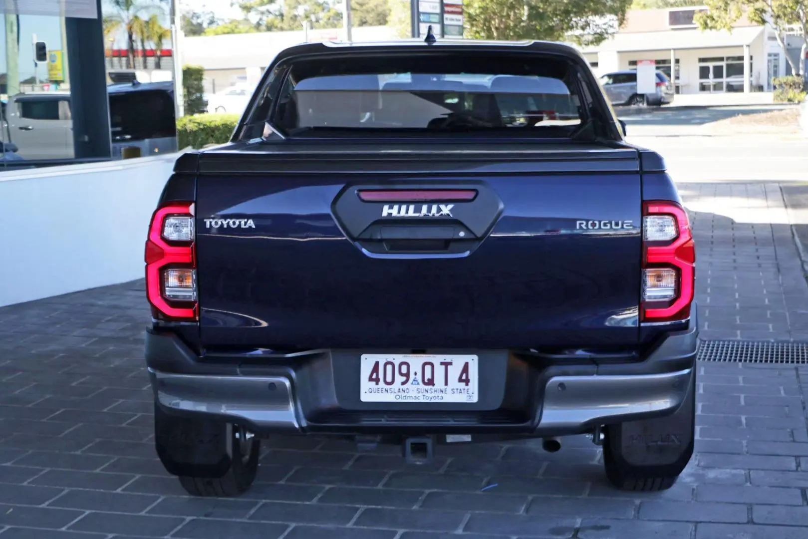 2025 Toyota Hilux Gallery Image 5
