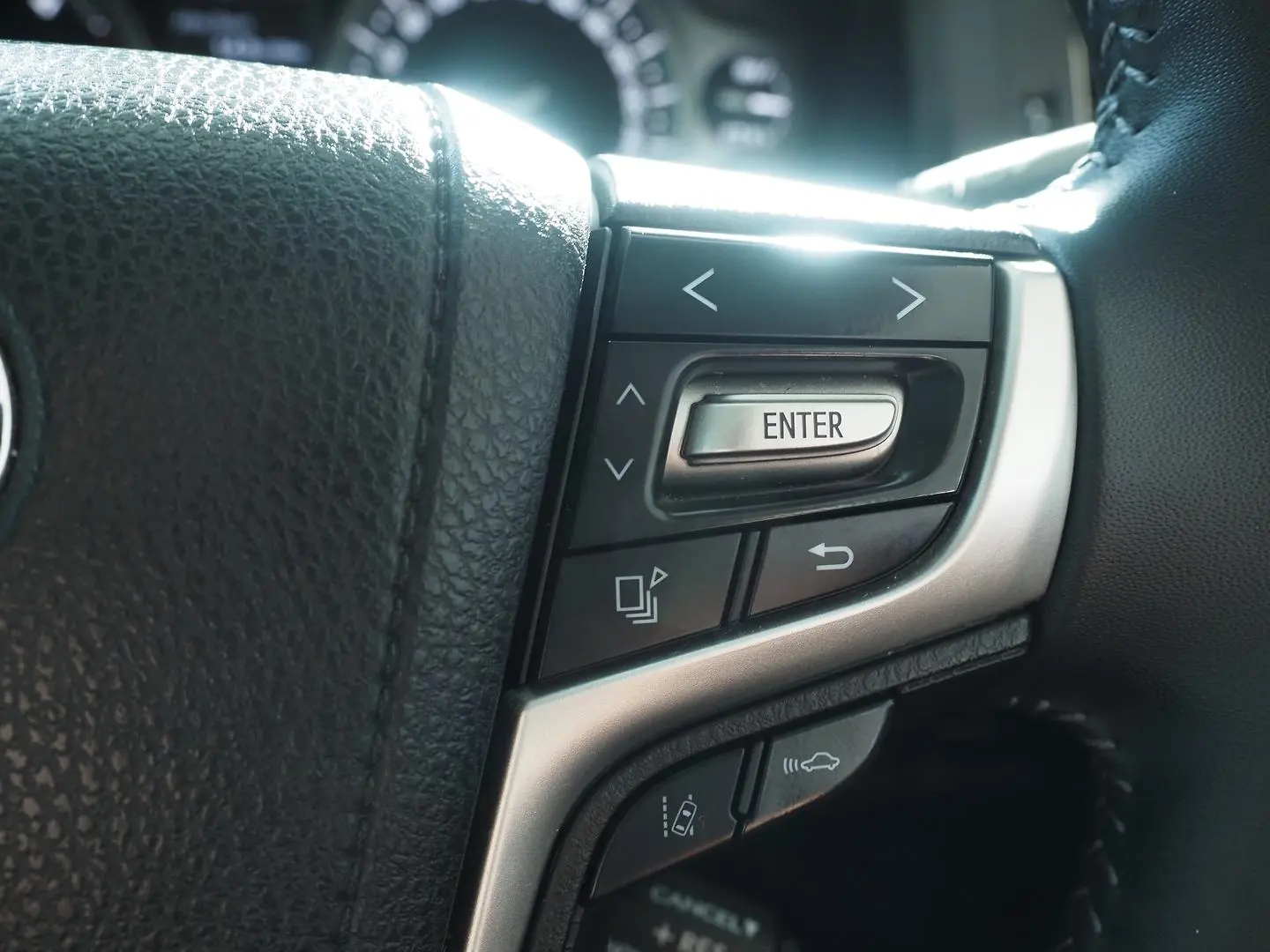 2018 Toyota Landcruiser Gallery Image 33