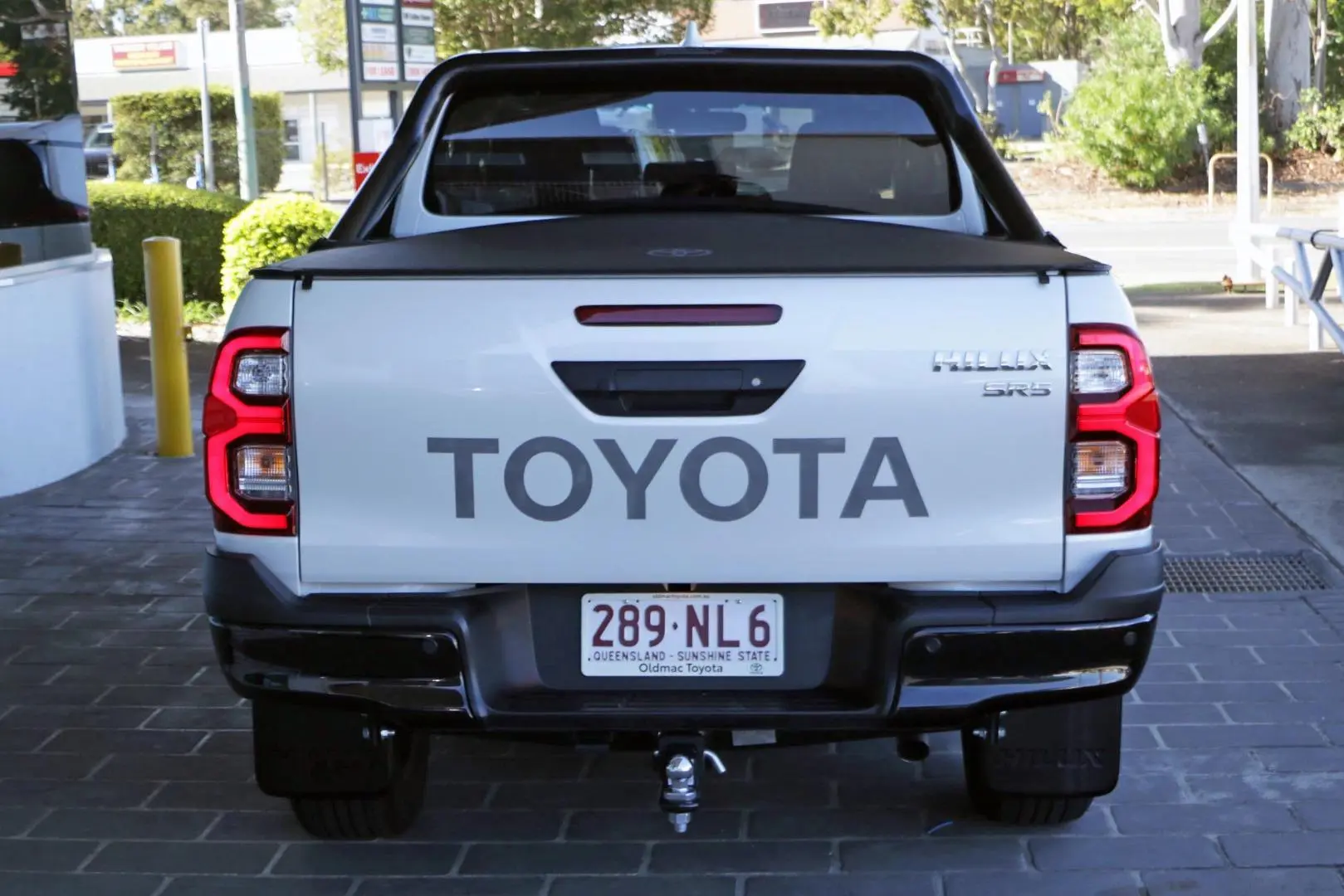 2025 Toyota Hilux Gallery Image 5
