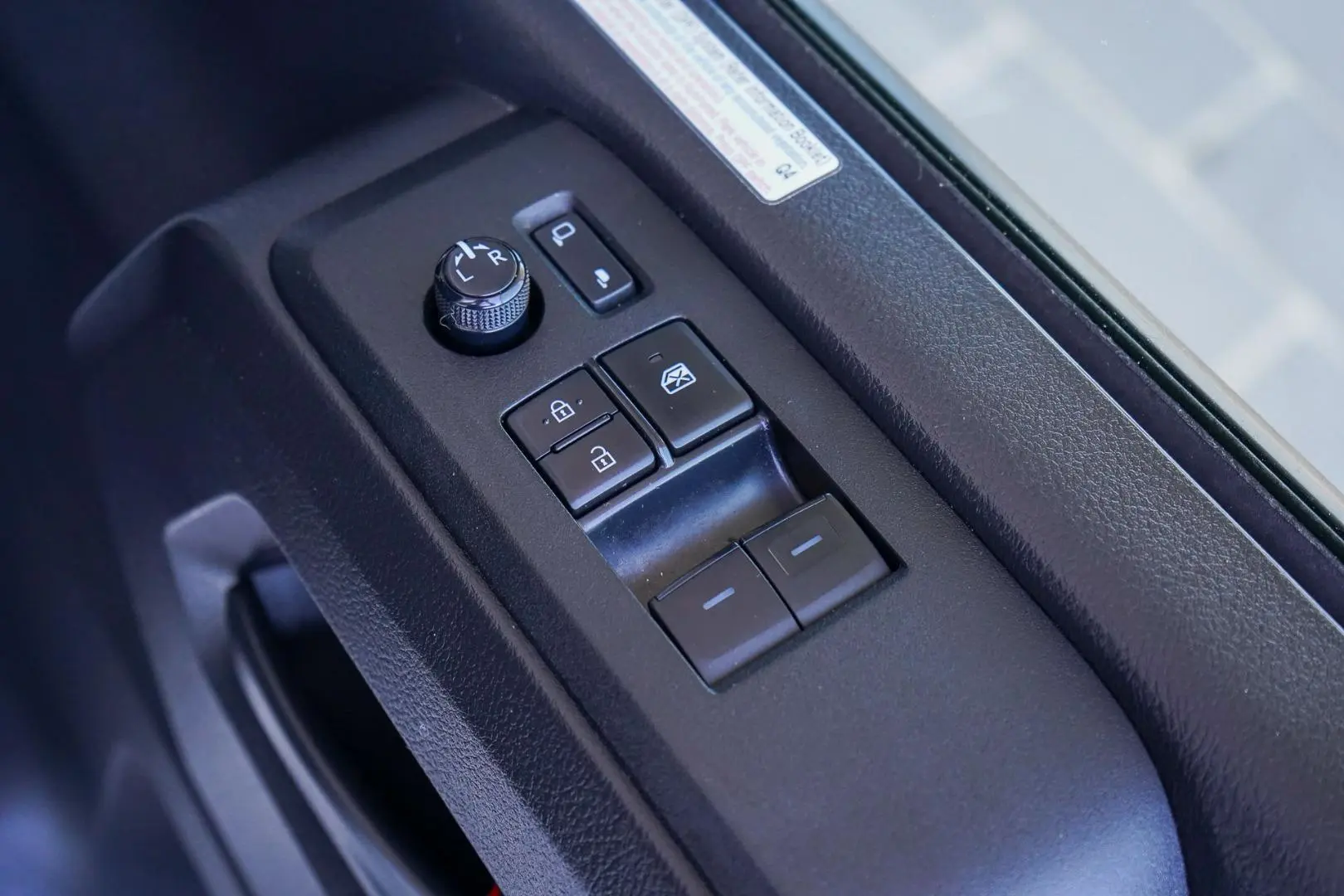 2025 Toyota Hiace Gallery Image 11