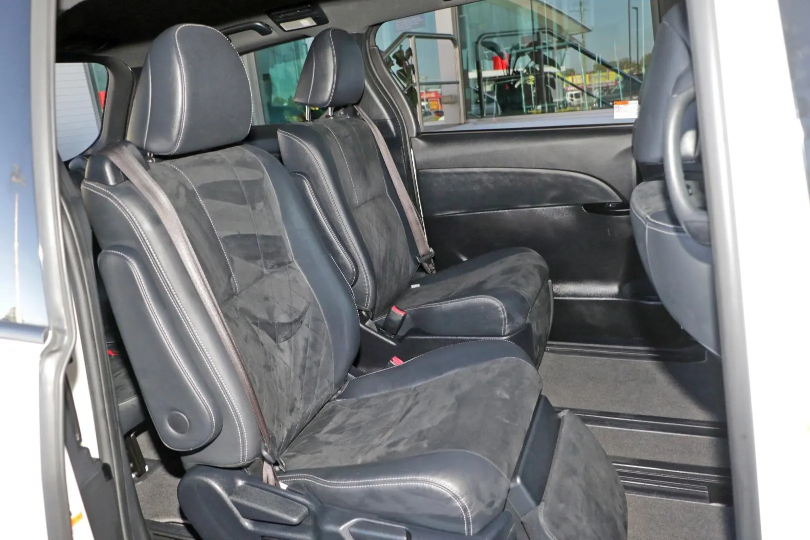 2018 Toyota Tarago Gallery Image 9