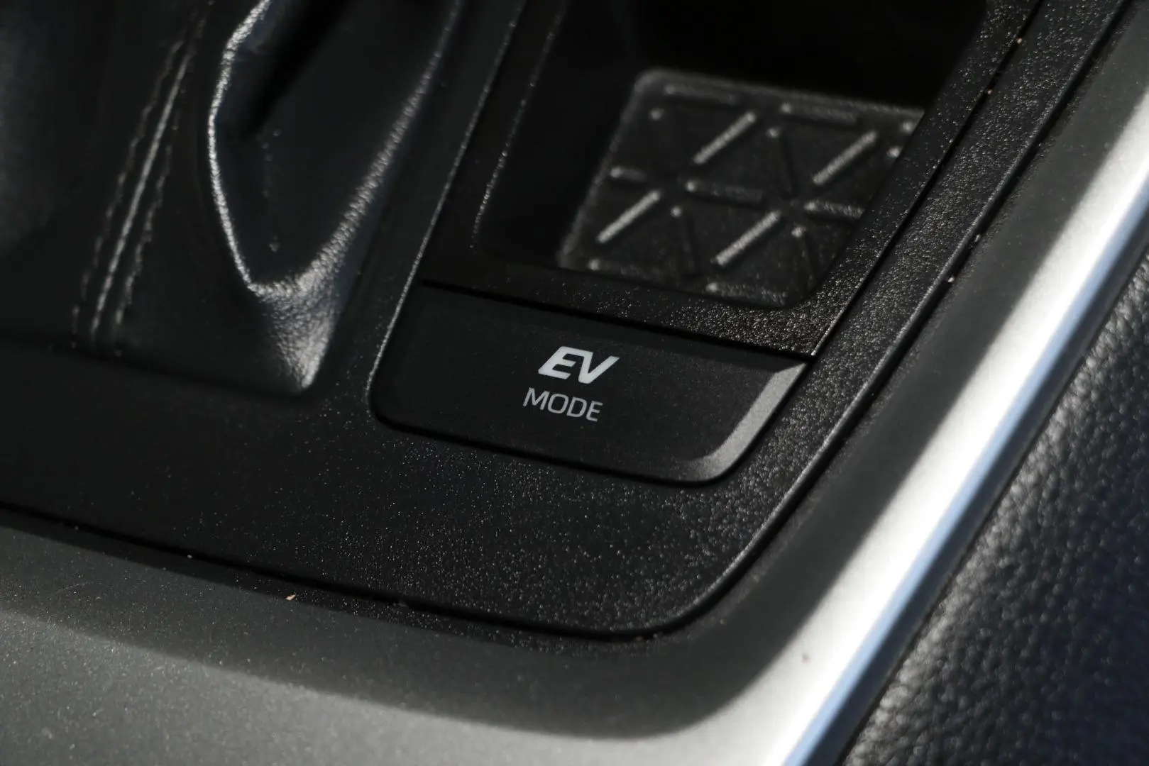 2024 Toyota RAV4 Gallery Image 15