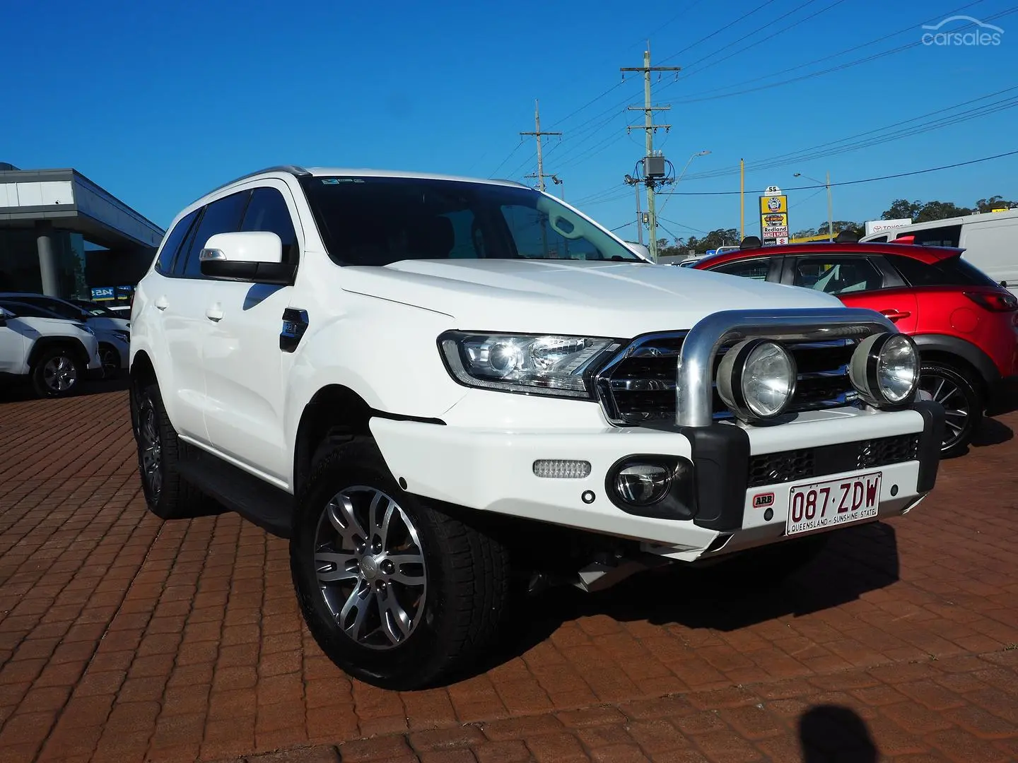 2019 Ford Everest Image 1