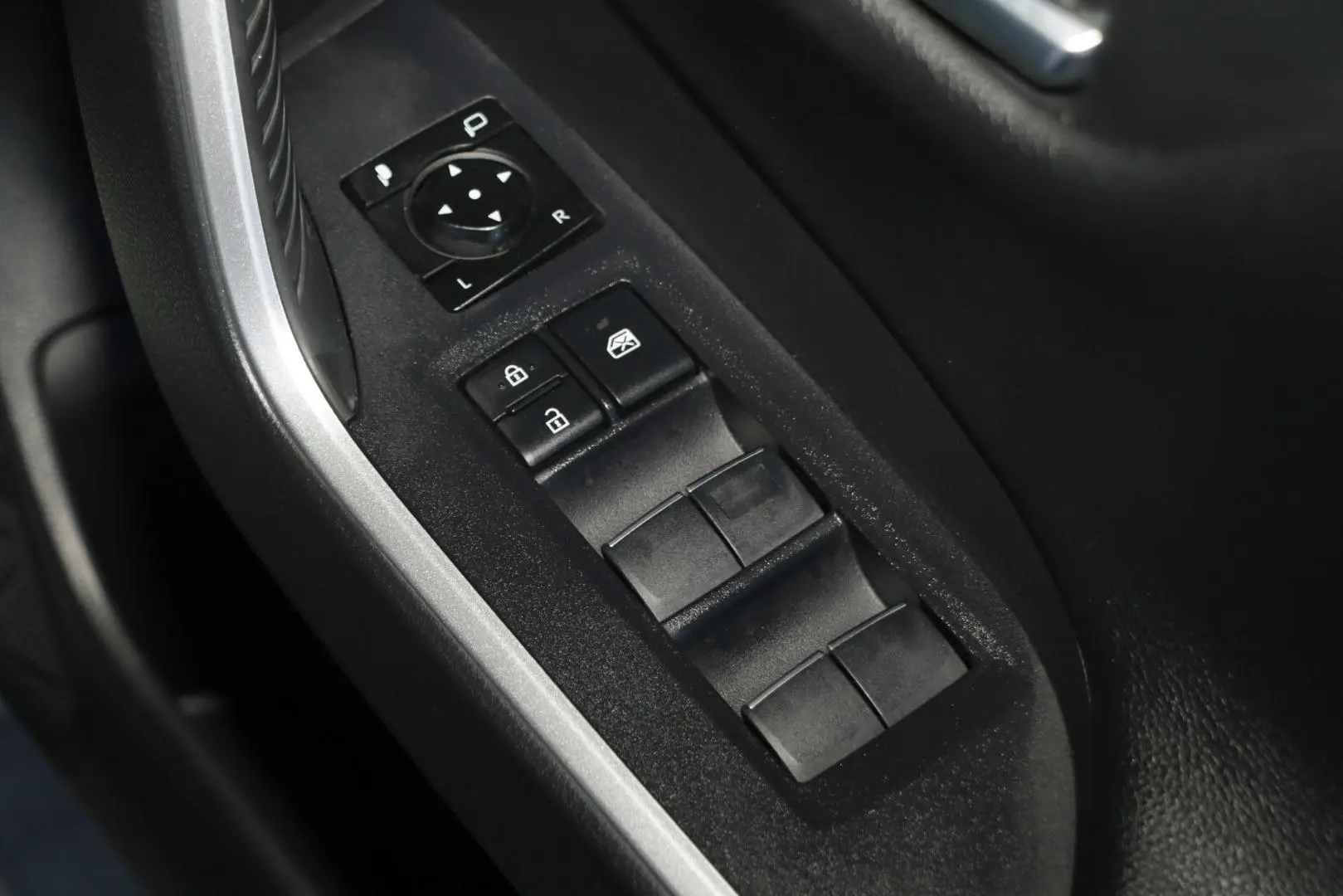 2022 Toyota RAV4 Gallery Image 18