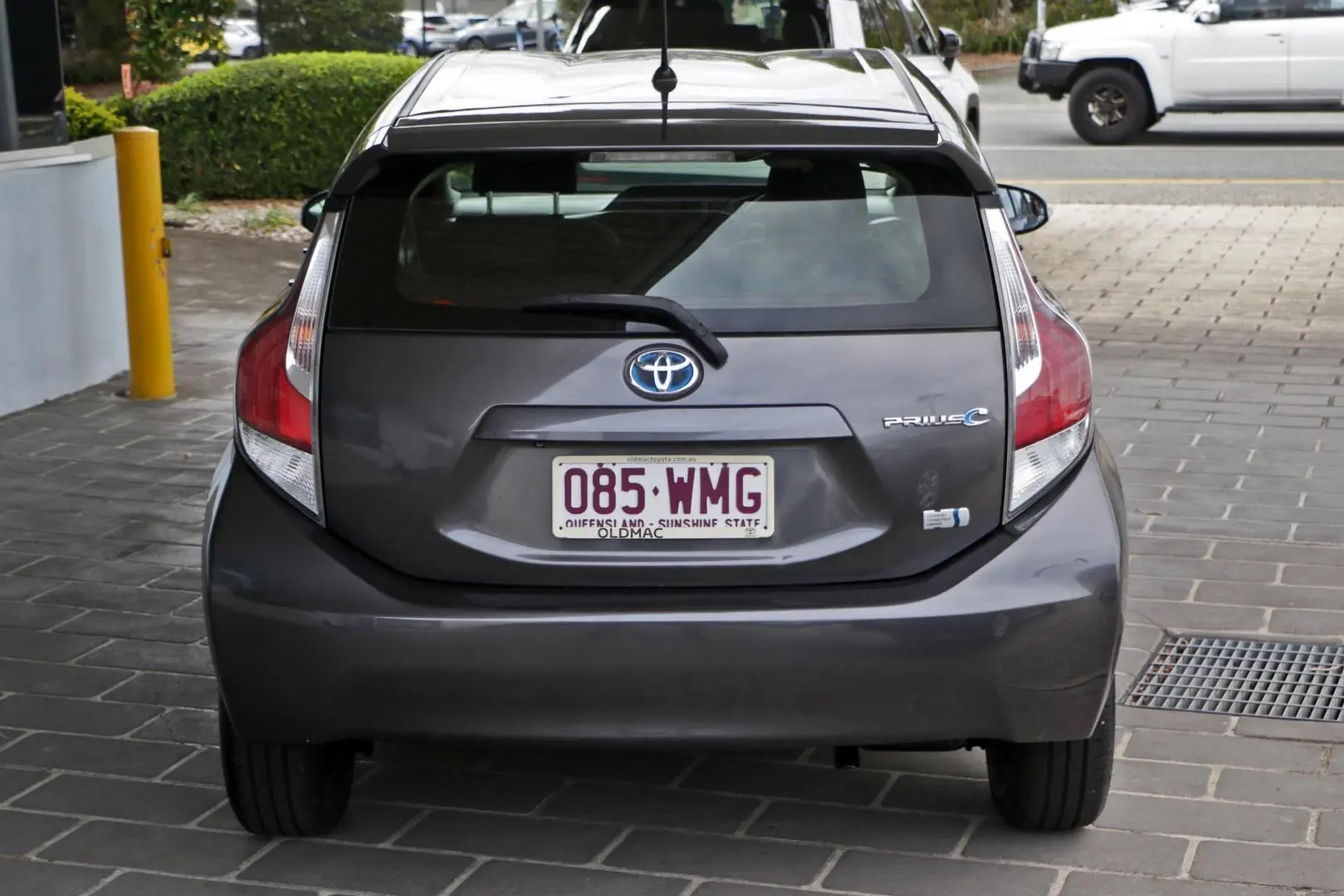 2015 Toyota Prius C Gallery Image 4