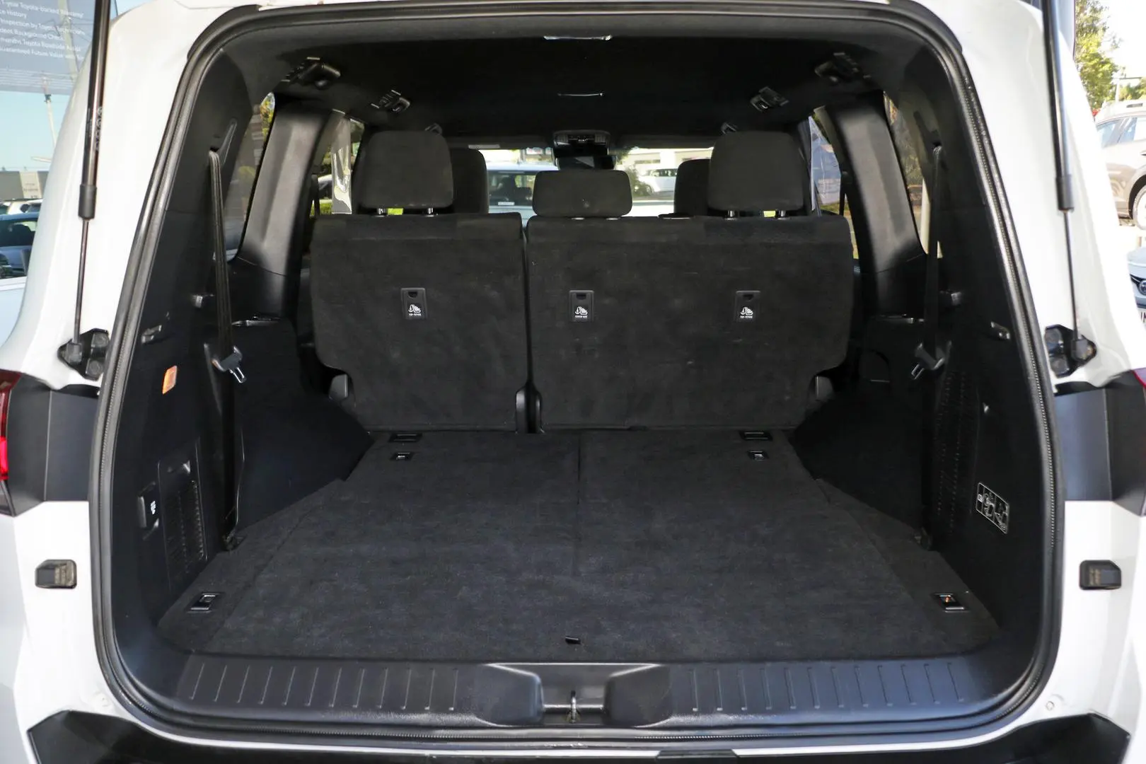 2023 Toyota Landcruiser Gallery Image 21