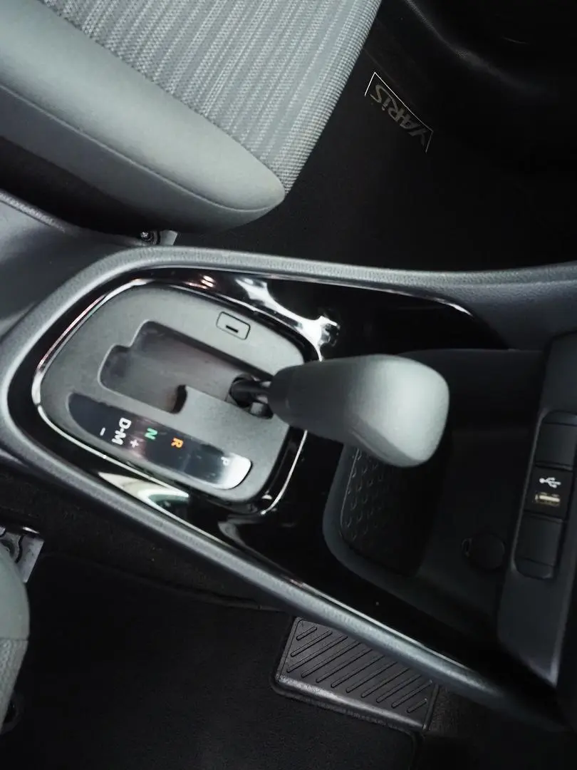 2023 Toyota Yaris Gallery Image 24