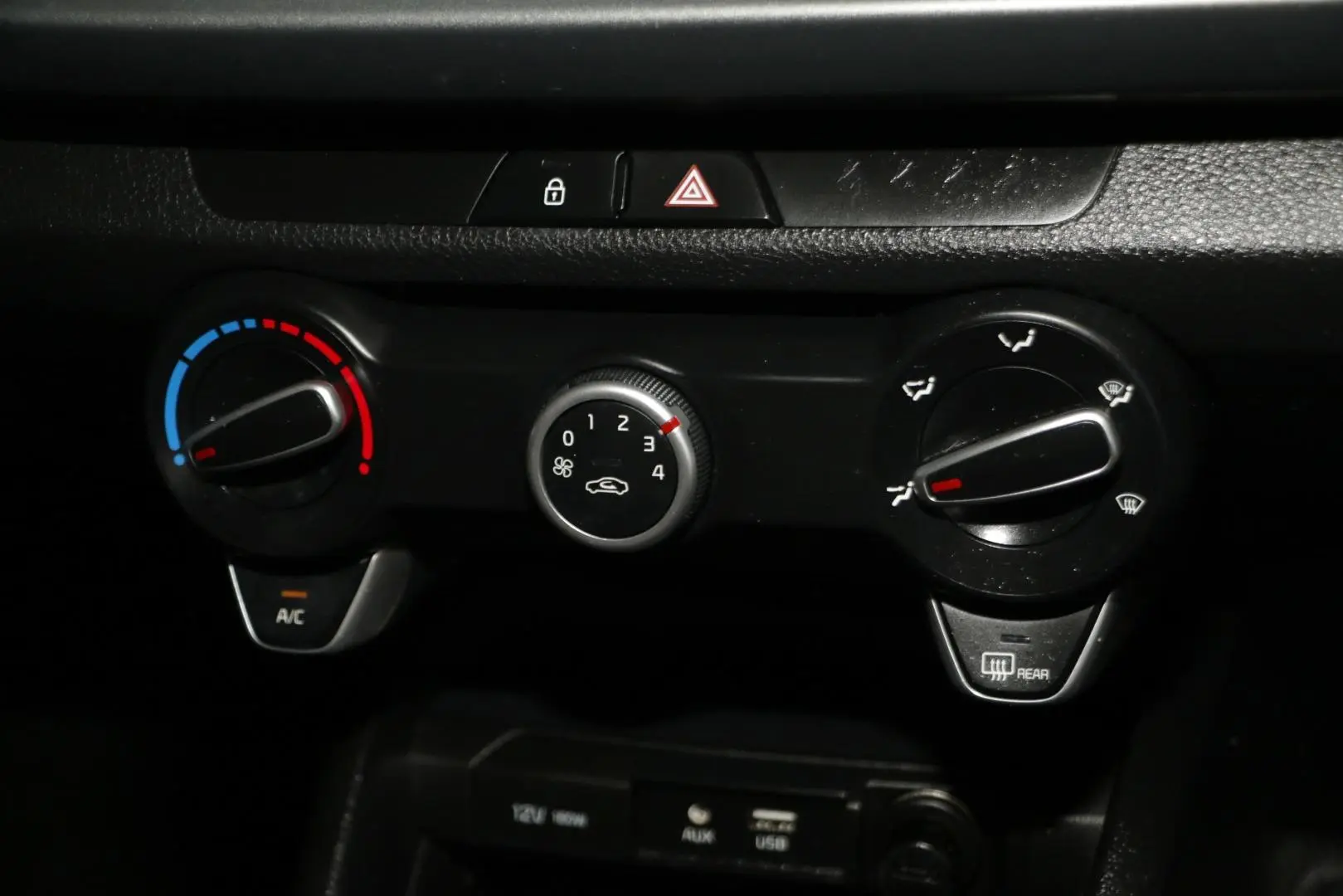 2019 Kia Rio Gallery Image 17