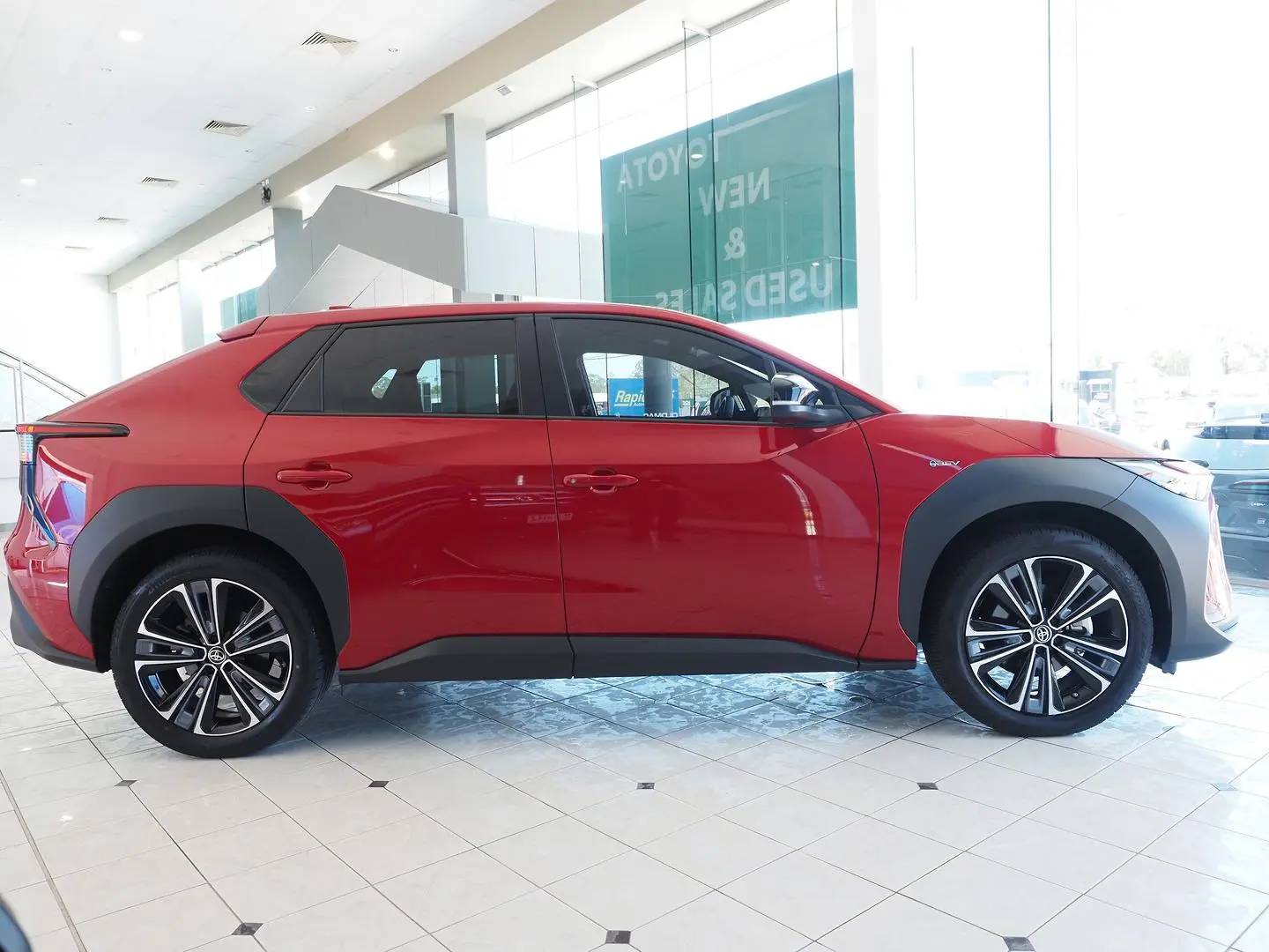 2024 Toyota bZ4X Gallery Image 8