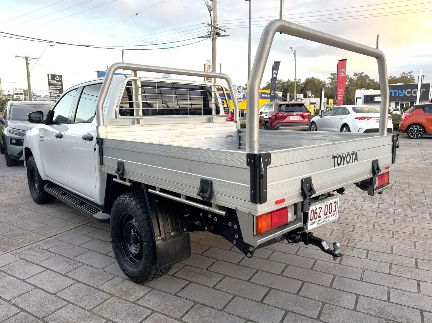 2022 Toyota Hilux Gallery Image 3