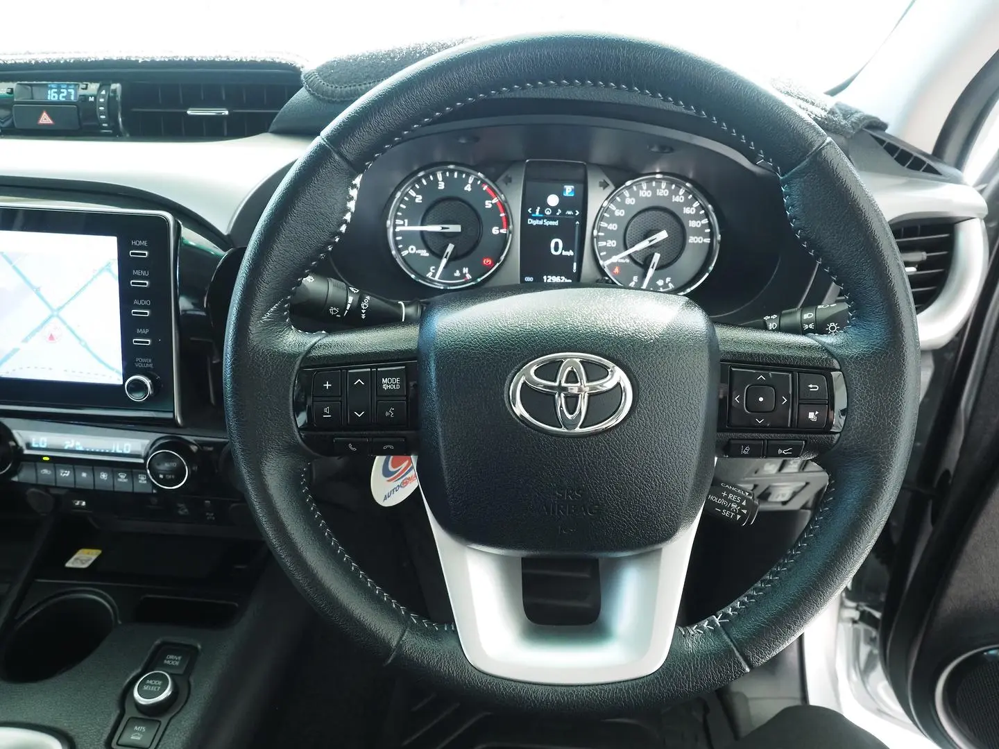 2025 Toyota Hilux Gallery Image 25
