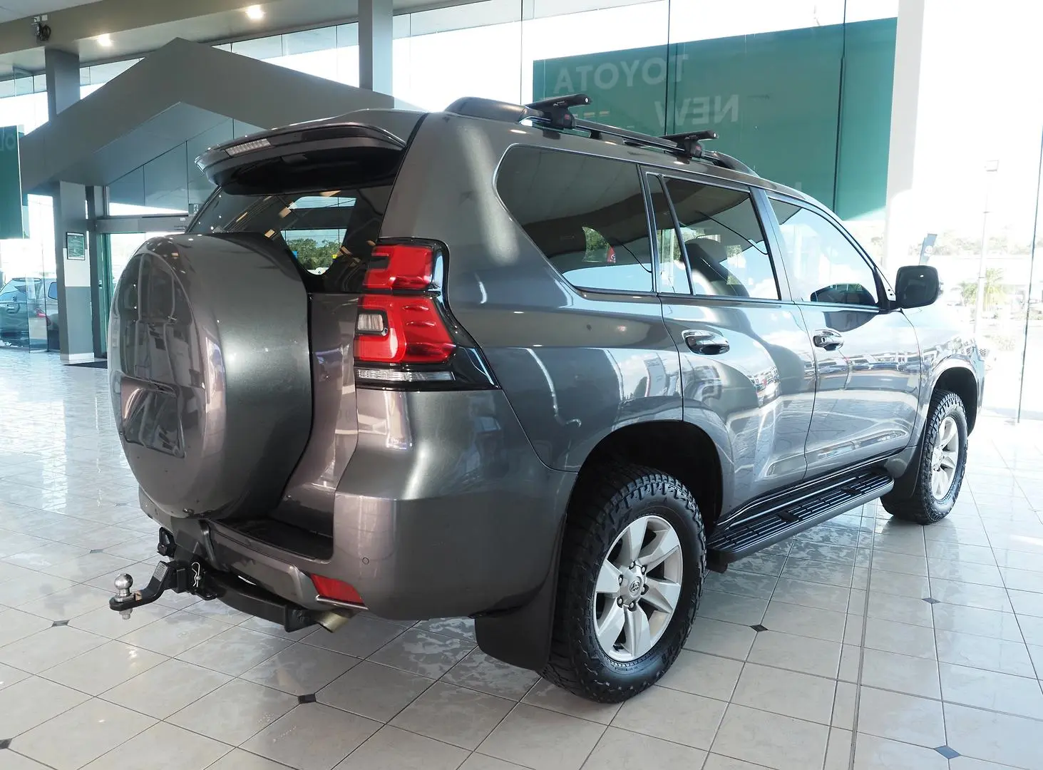 2020 Toyota Landcruiser Prado Gallery Image 8