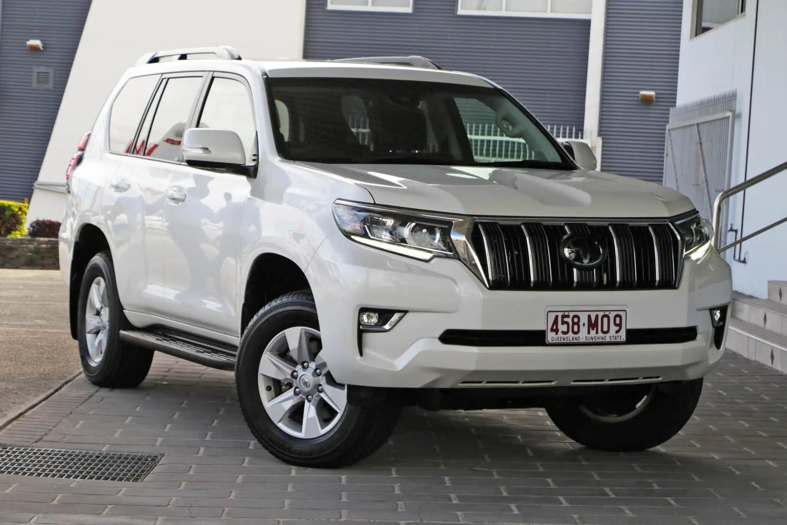 2023 Toyota Landcruiser Prado Gallery Image 1