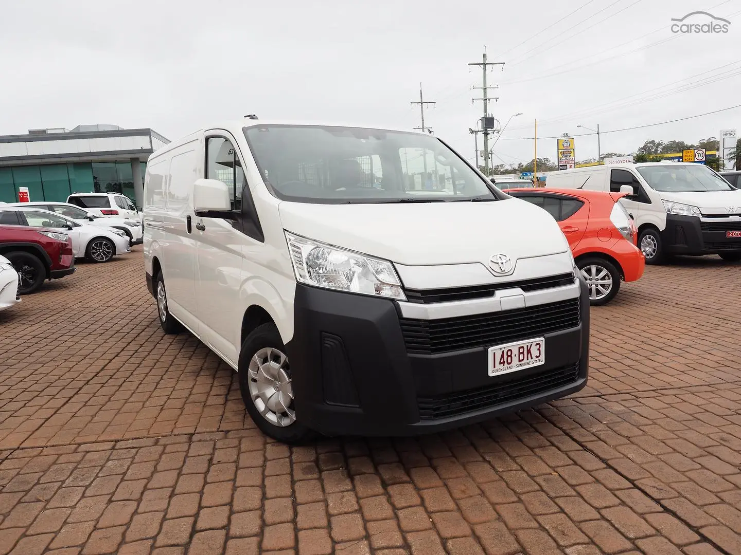 2021 Toyota Hiace Image 1