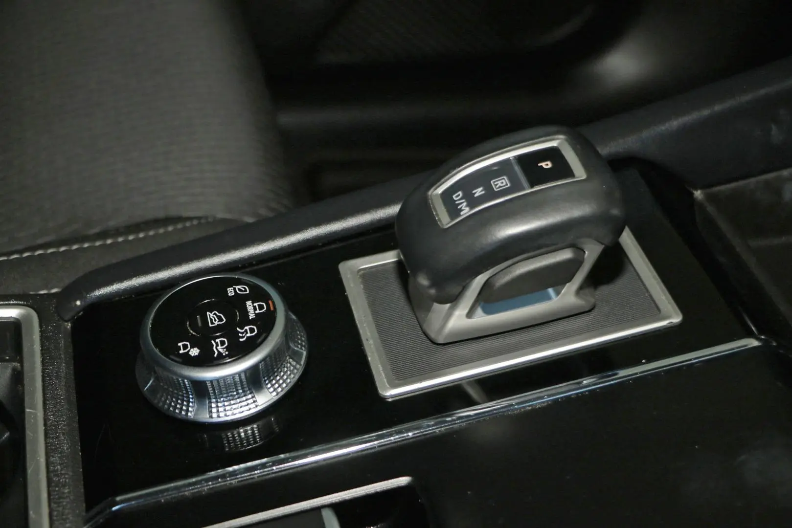 2024 Mitsubishi Outlander Gallery Image 14