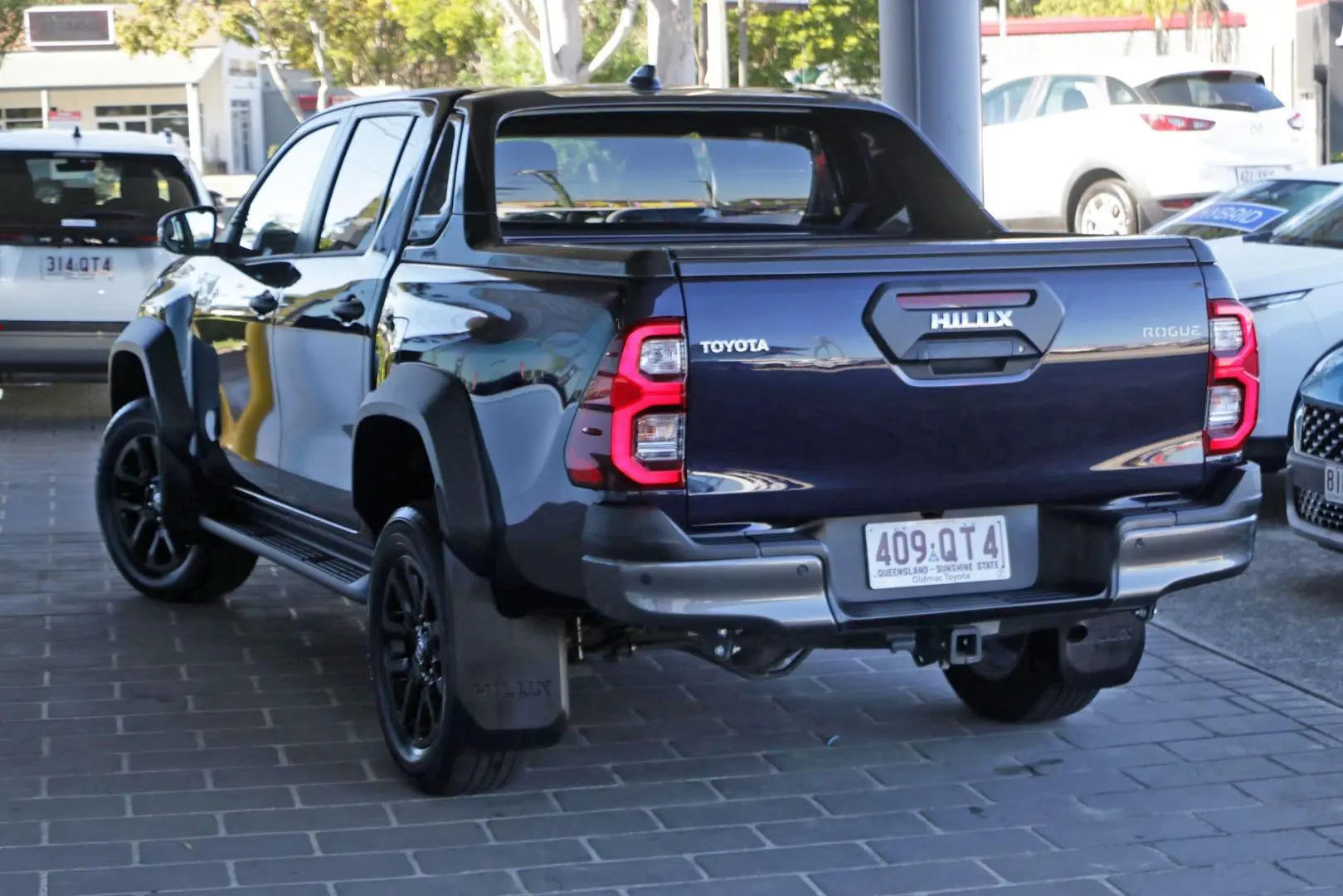 2025 Toyota Hilux Gallery Image 3