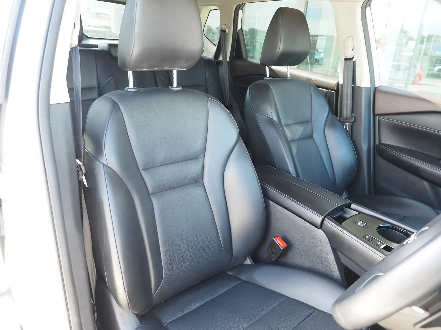 2022 Nissan X-TRAIL Gallery Image 12