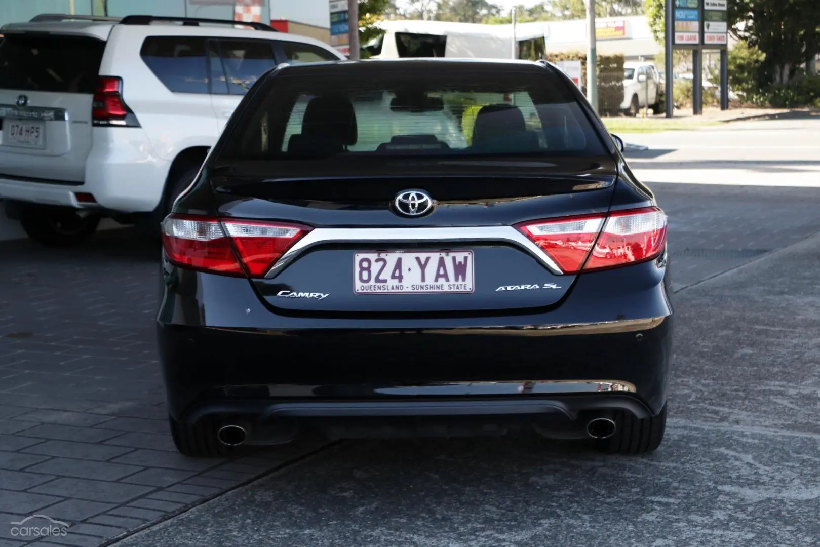 2016 Toyota Camry Image 3