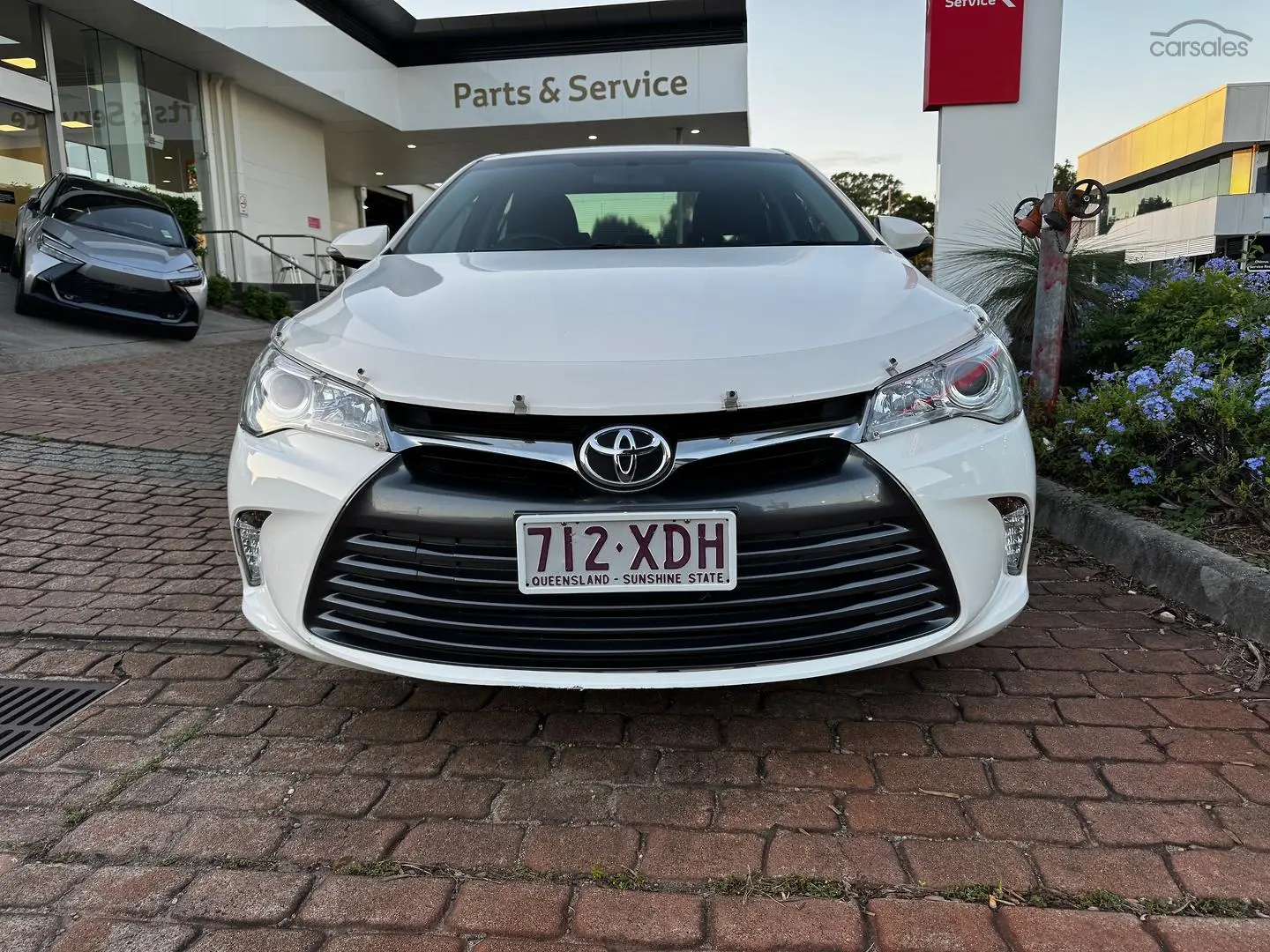 2017 Toyota Camry Image 2