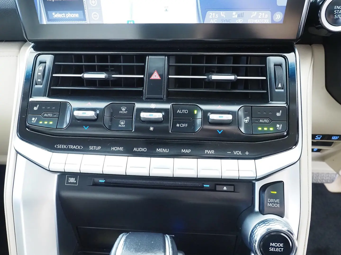 2022 Toyota Landcruiser Gallery Image 26