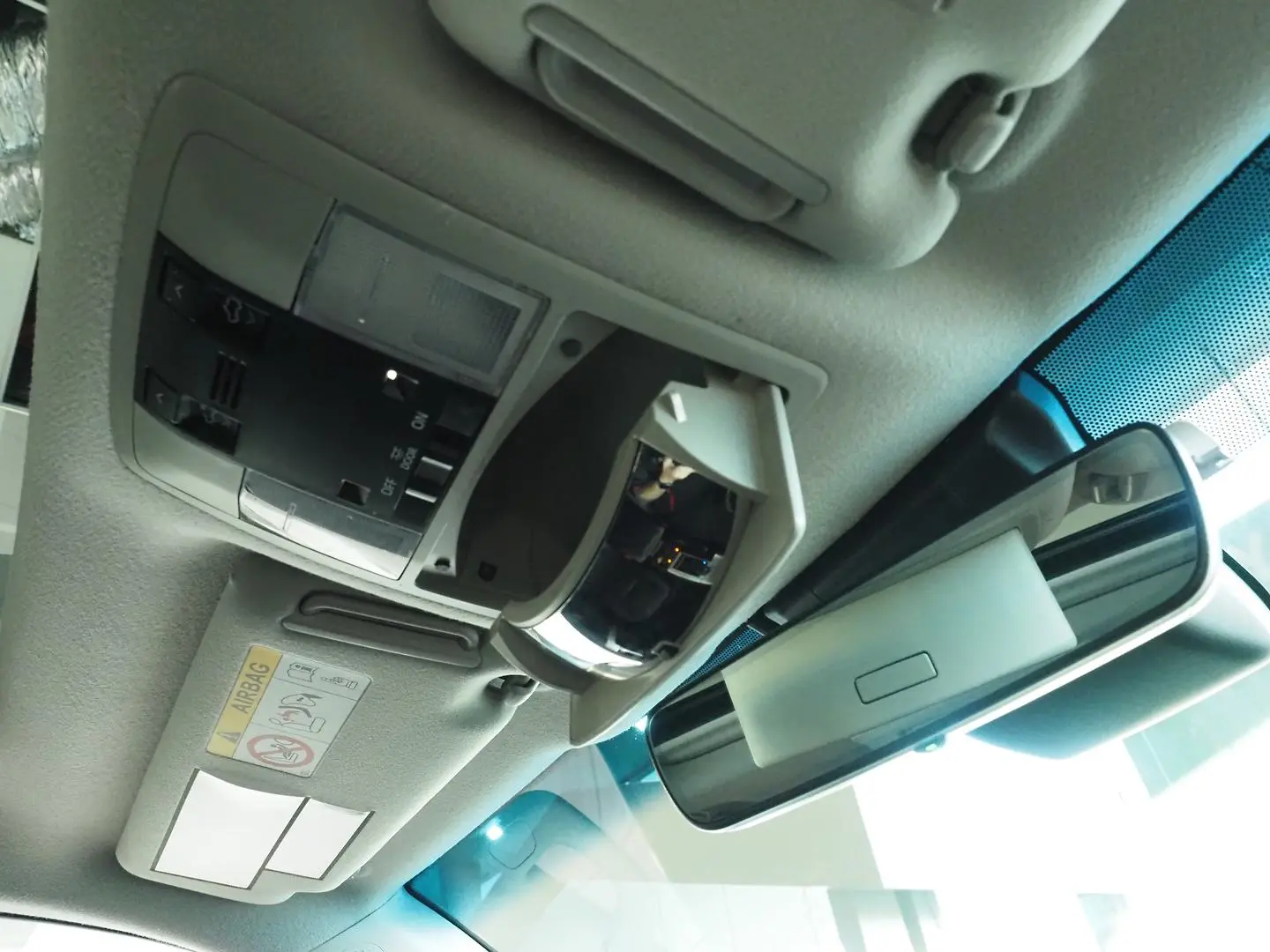 2021 Toyota Landcruiser Prado Gallery Image 36