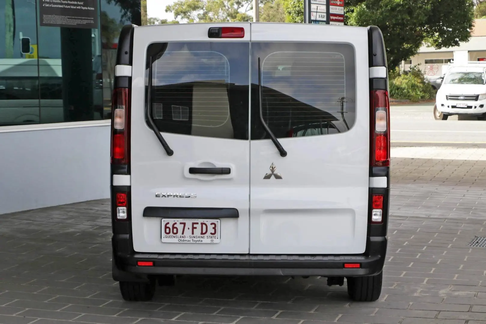 2022 Mitsubishi Express Gallery Image 4