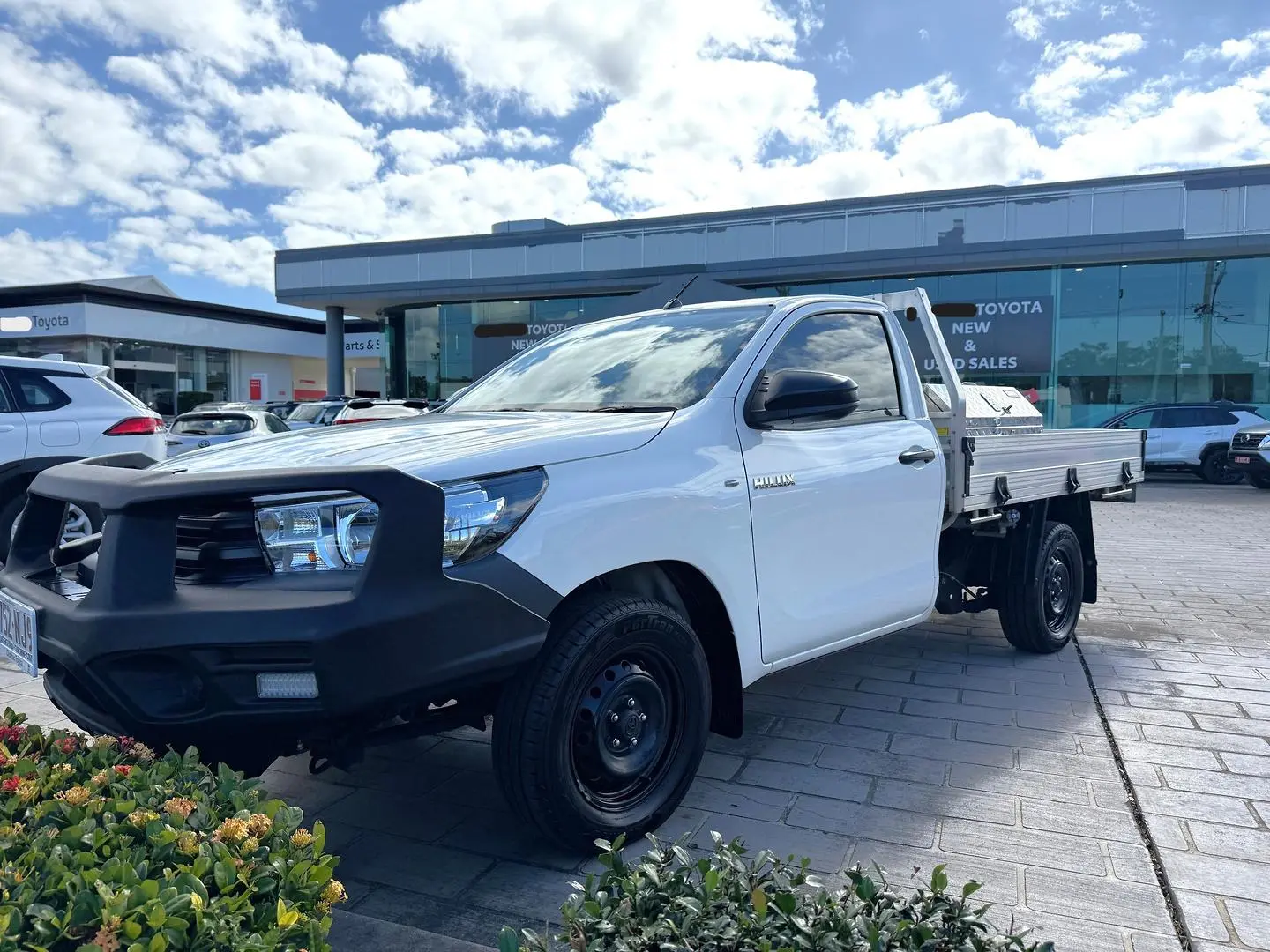 2018 Toyota Hilux Gallery Image 9