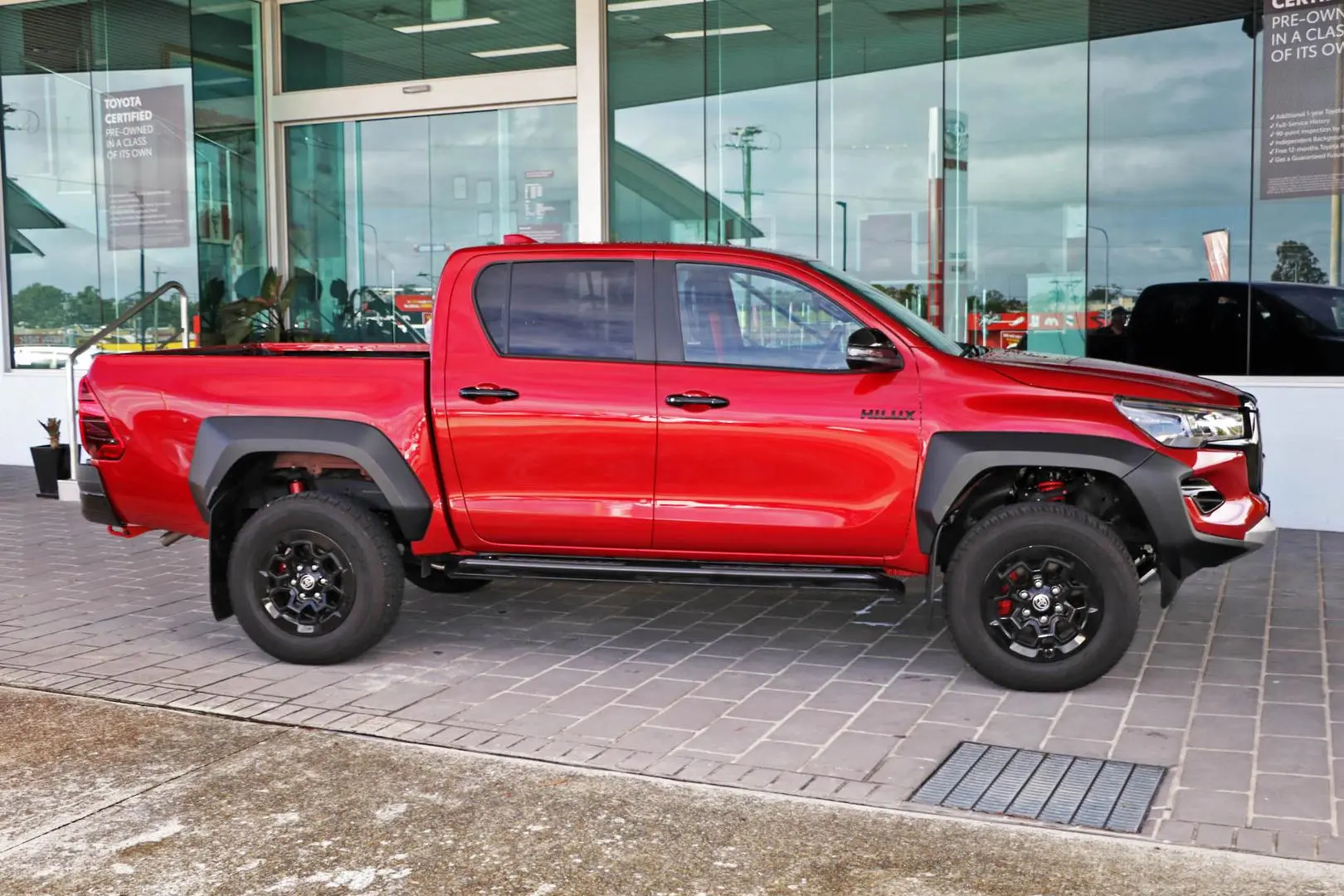 2023 Toyota Hilux Gallery Image 7