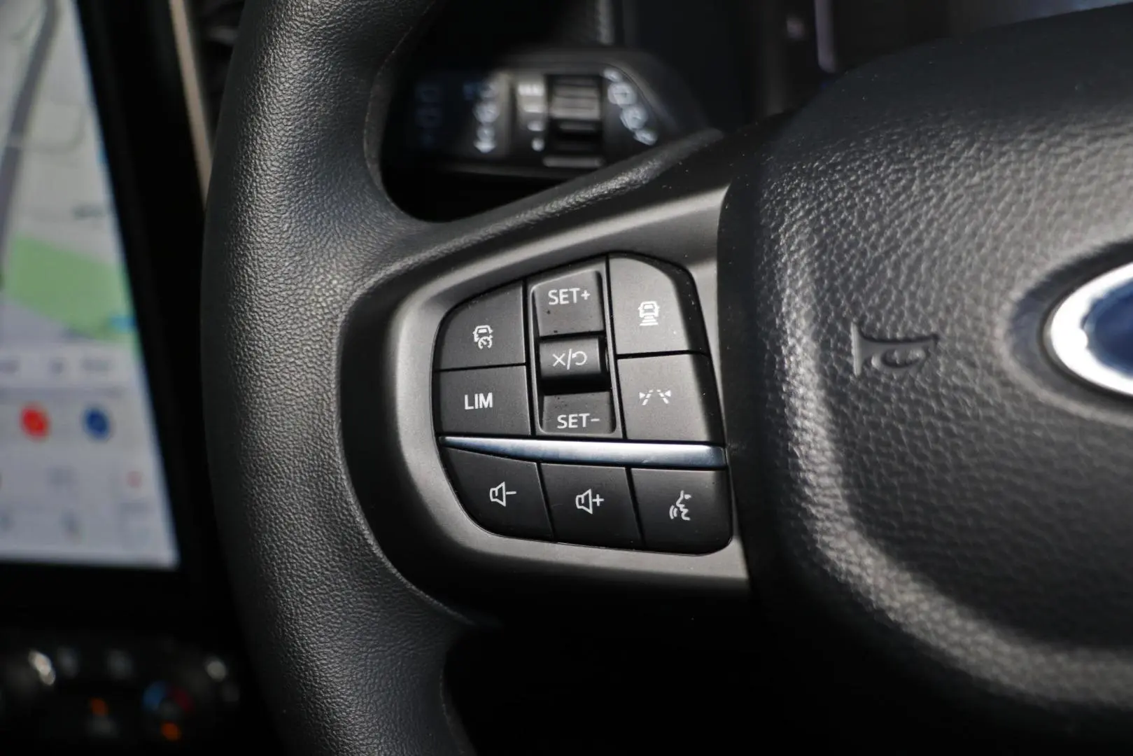 2024 Ford Everest Gallery Image 16