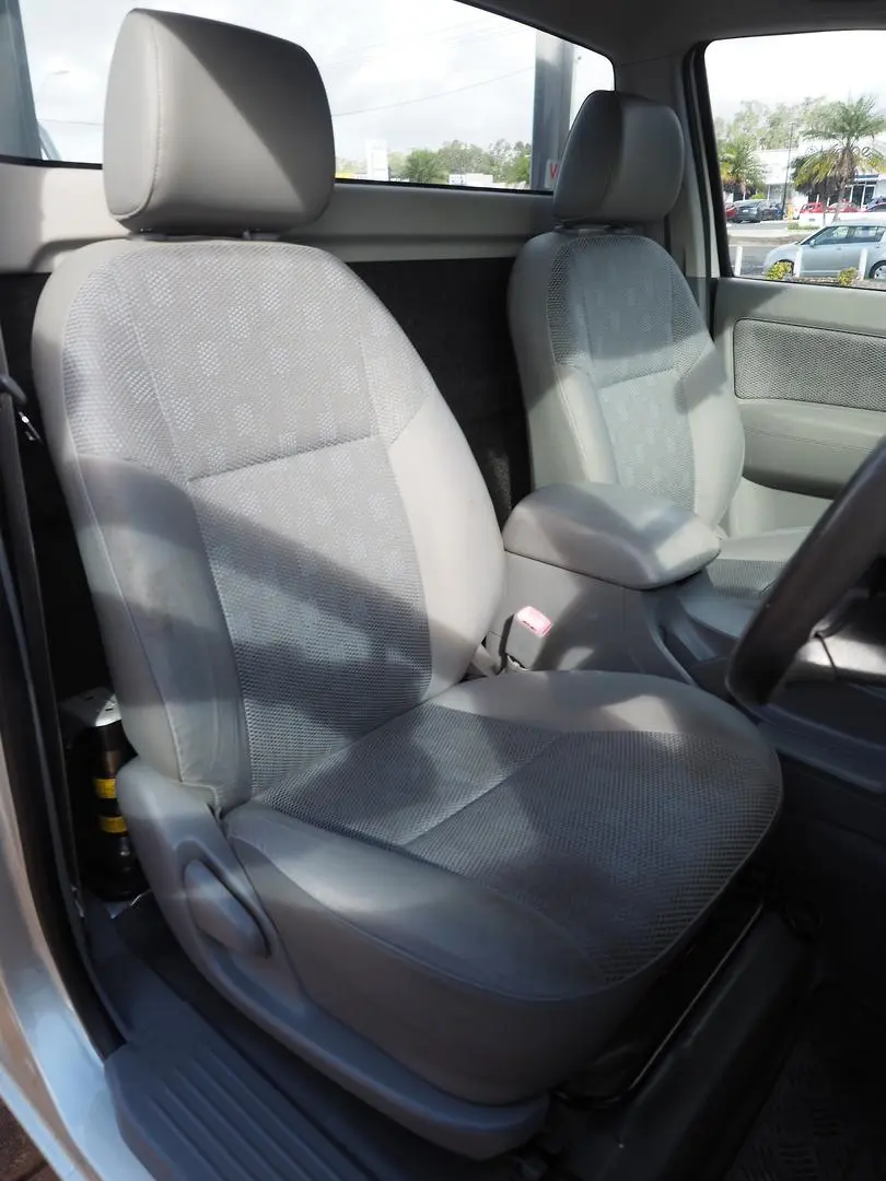 2005 Toyota Hilux Gallery Image 16